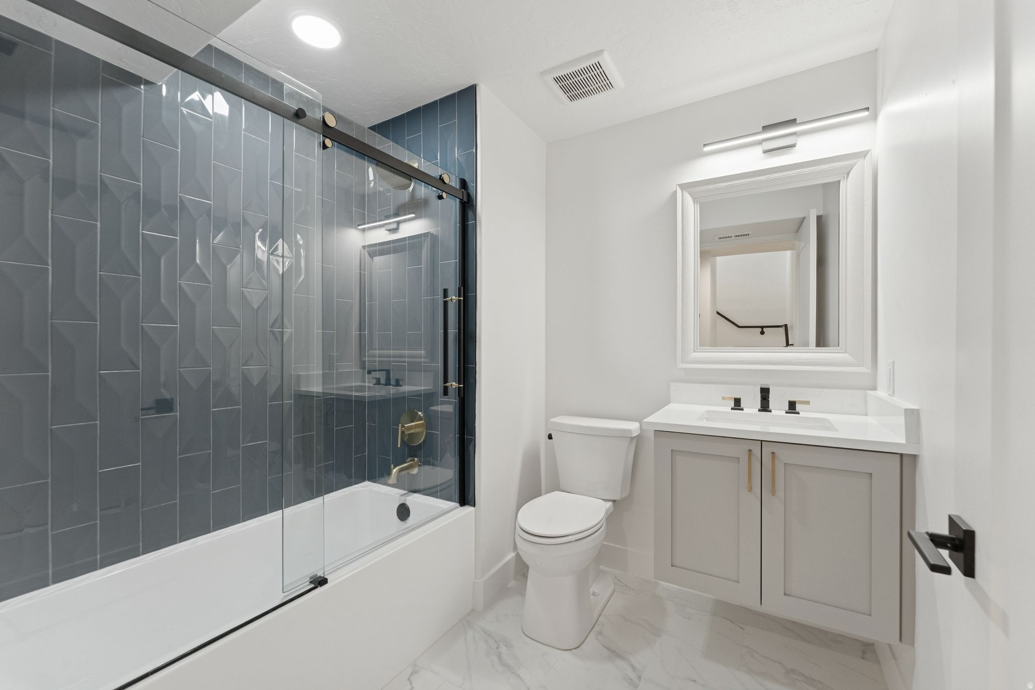 3RD AVENUE TOWNHOMES - Residential