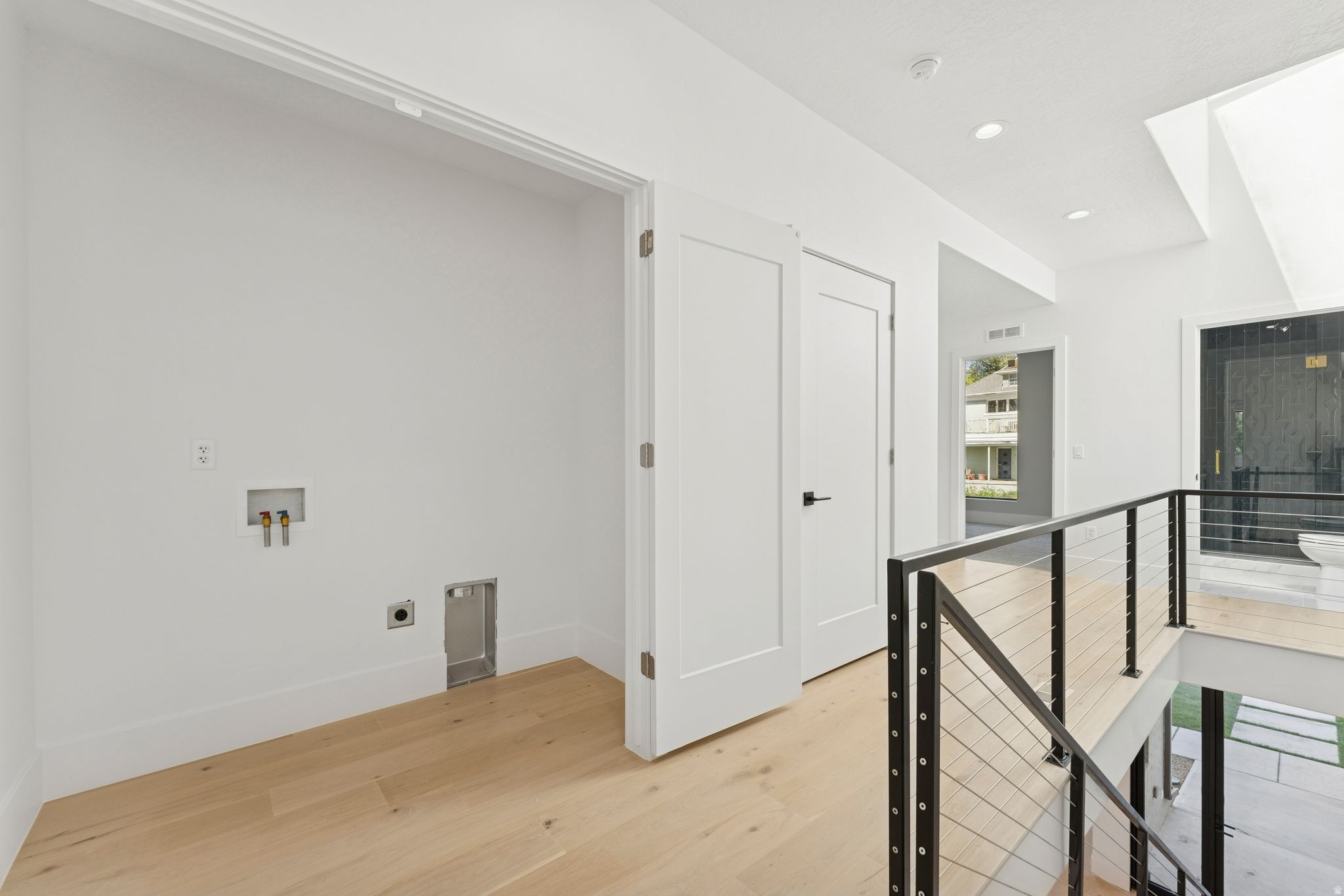 3RD AVENUE TOWNHOMES - Residential