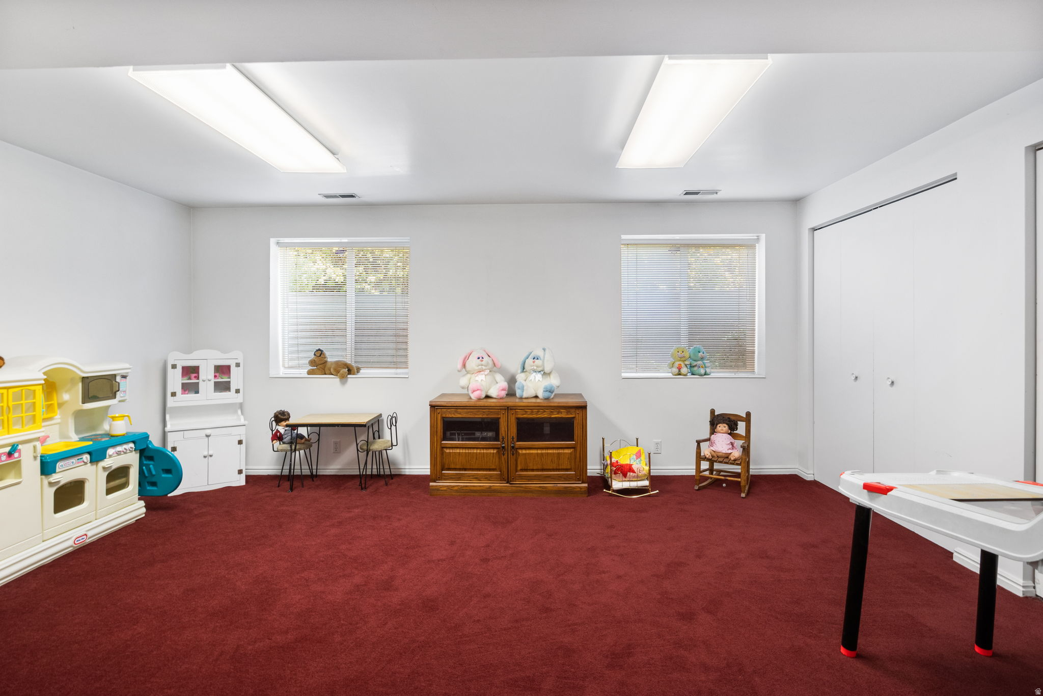 COLONY WEST #8 - Residential