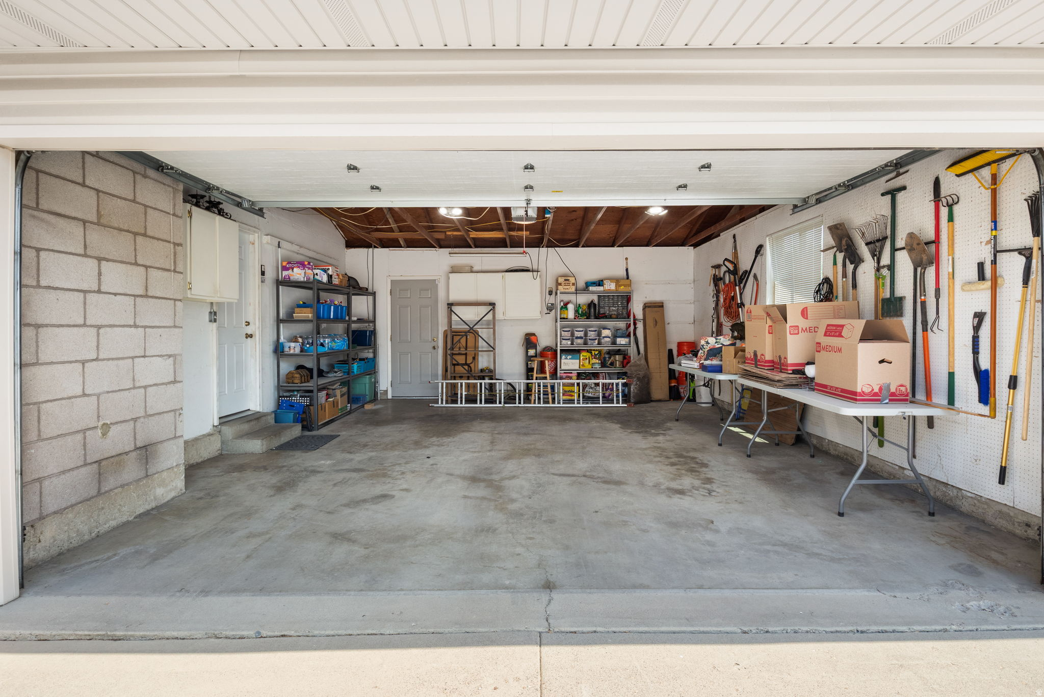 COLONY WEST #8 - Residential