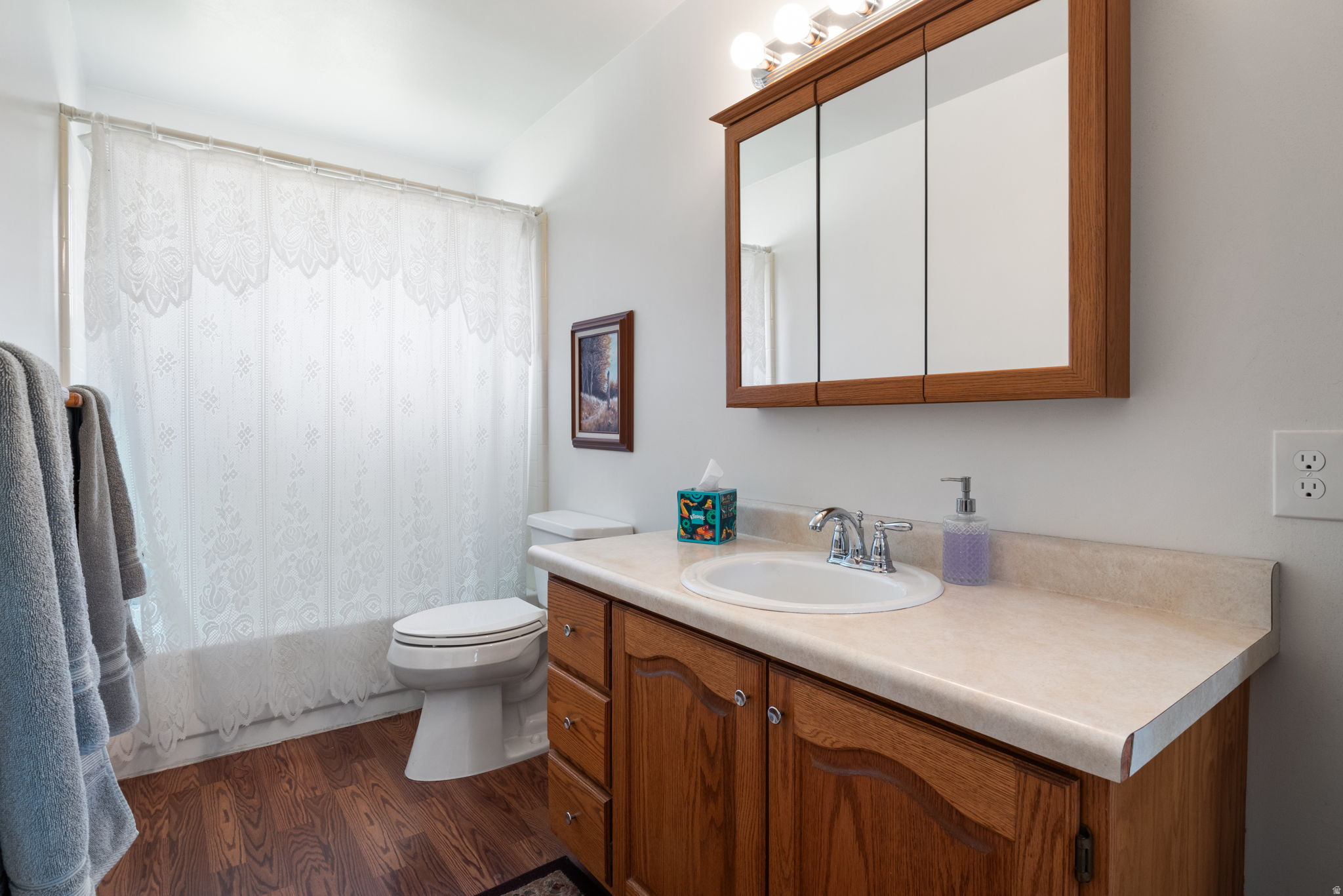 COLONY WEST #8 - Residential