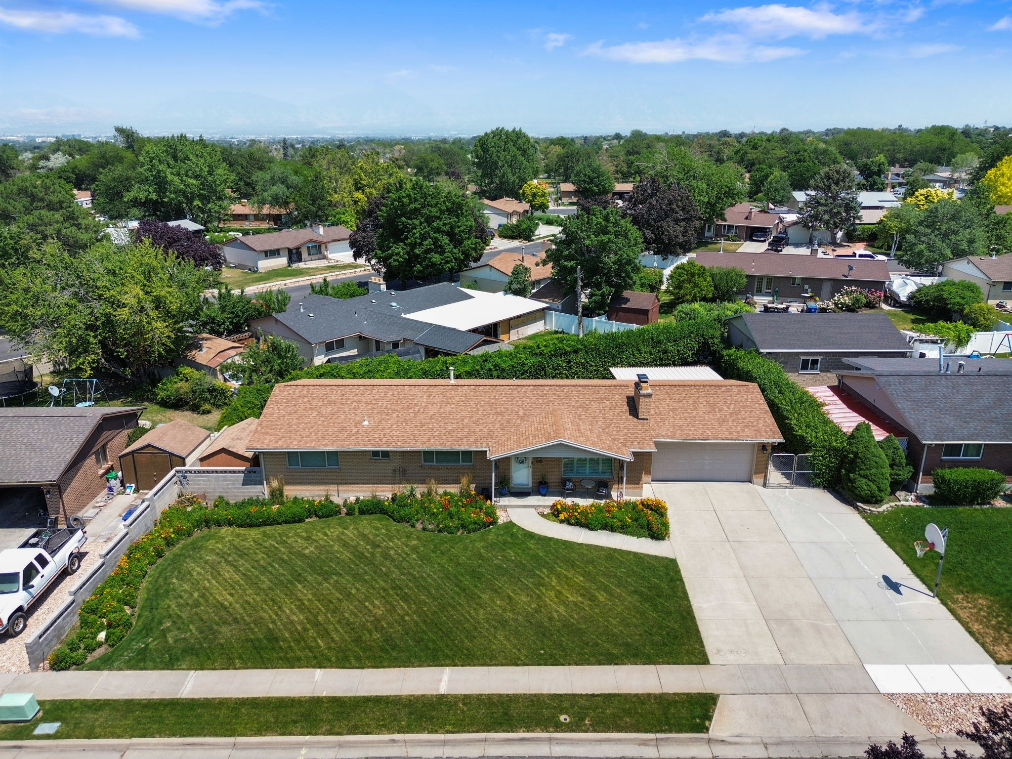 COLONY WEST #8 - Residential