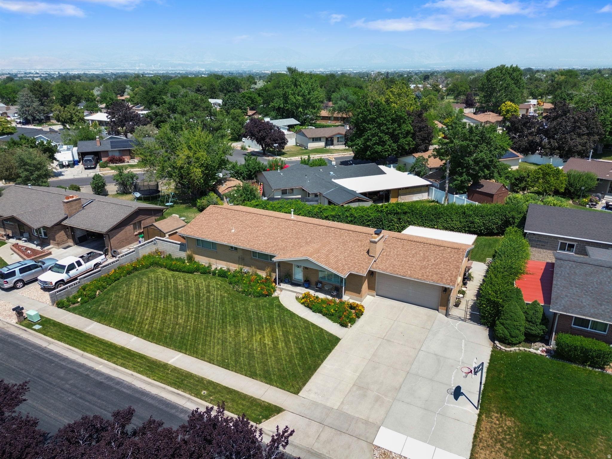 COLONY WEST #8 - Residential