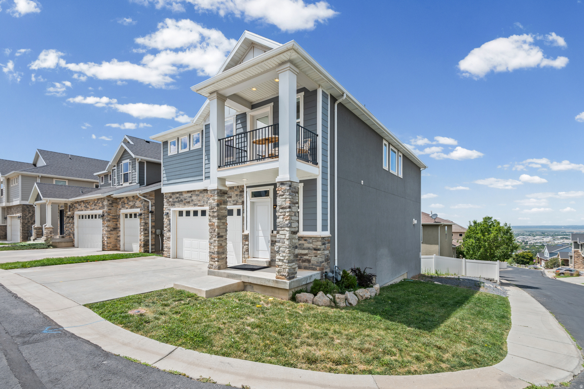 EAGLEWOOD VILLAGE - Residential