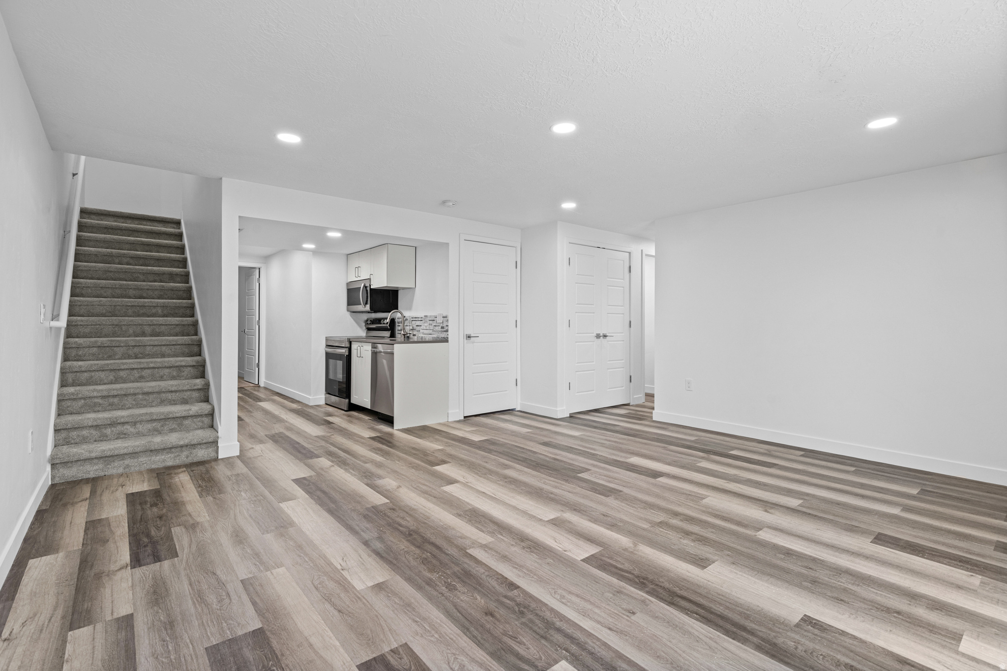 EAGLEWOOD VILLAGE - Residential