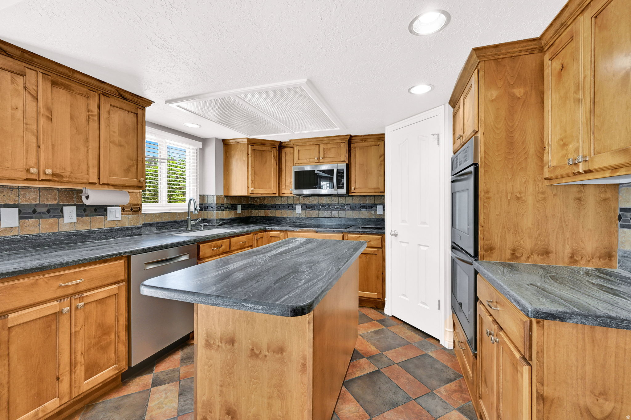 ROLLING OAKS SUB #02 - Residential