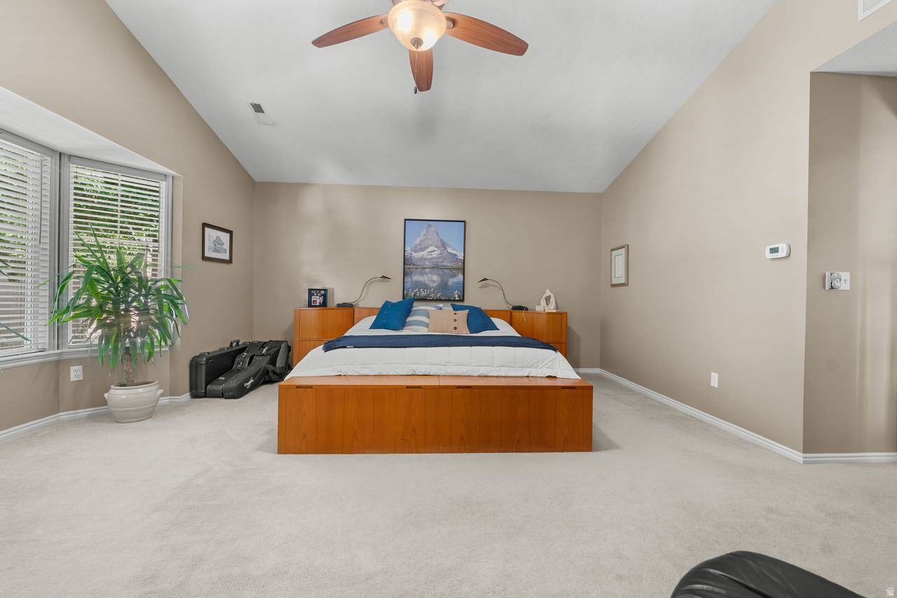 MILL HOLLOW - Residential