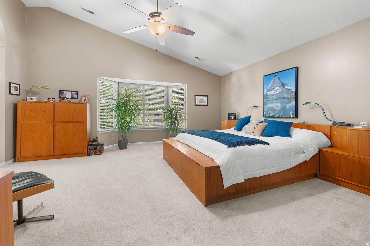 MILL HOLLOW - Residential