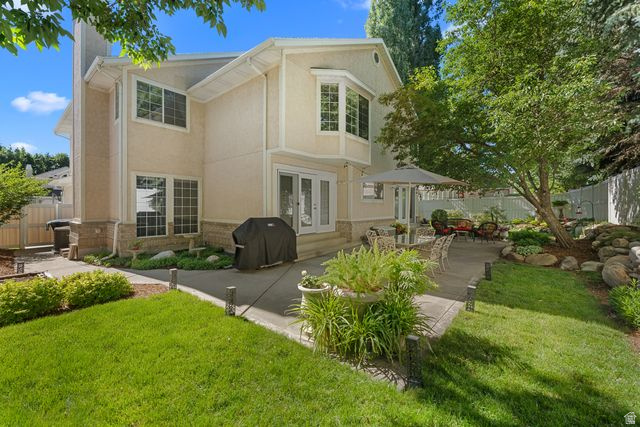 MILL HOLLOW - Residential