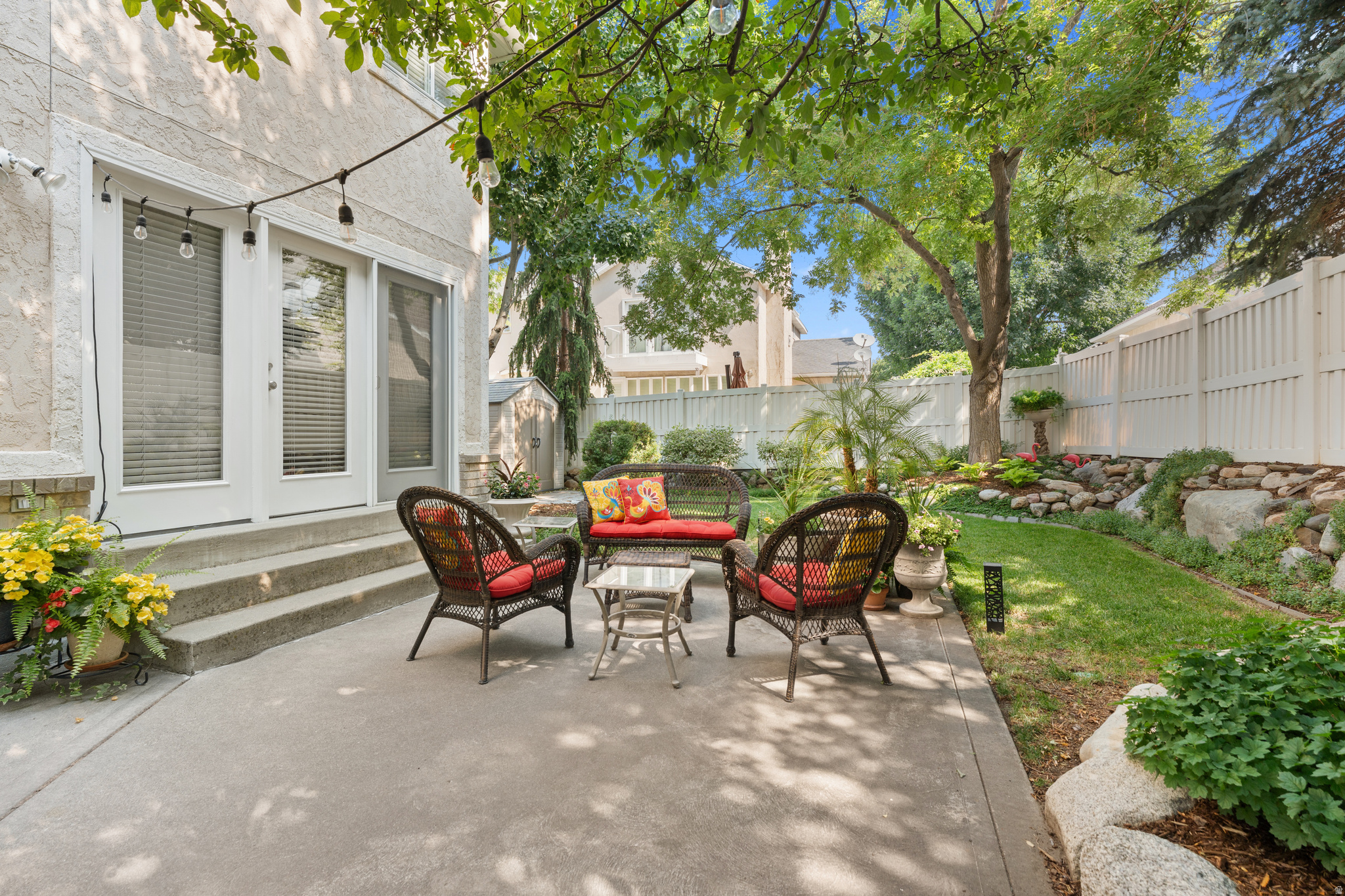 MILL HOLLOW - Residential
