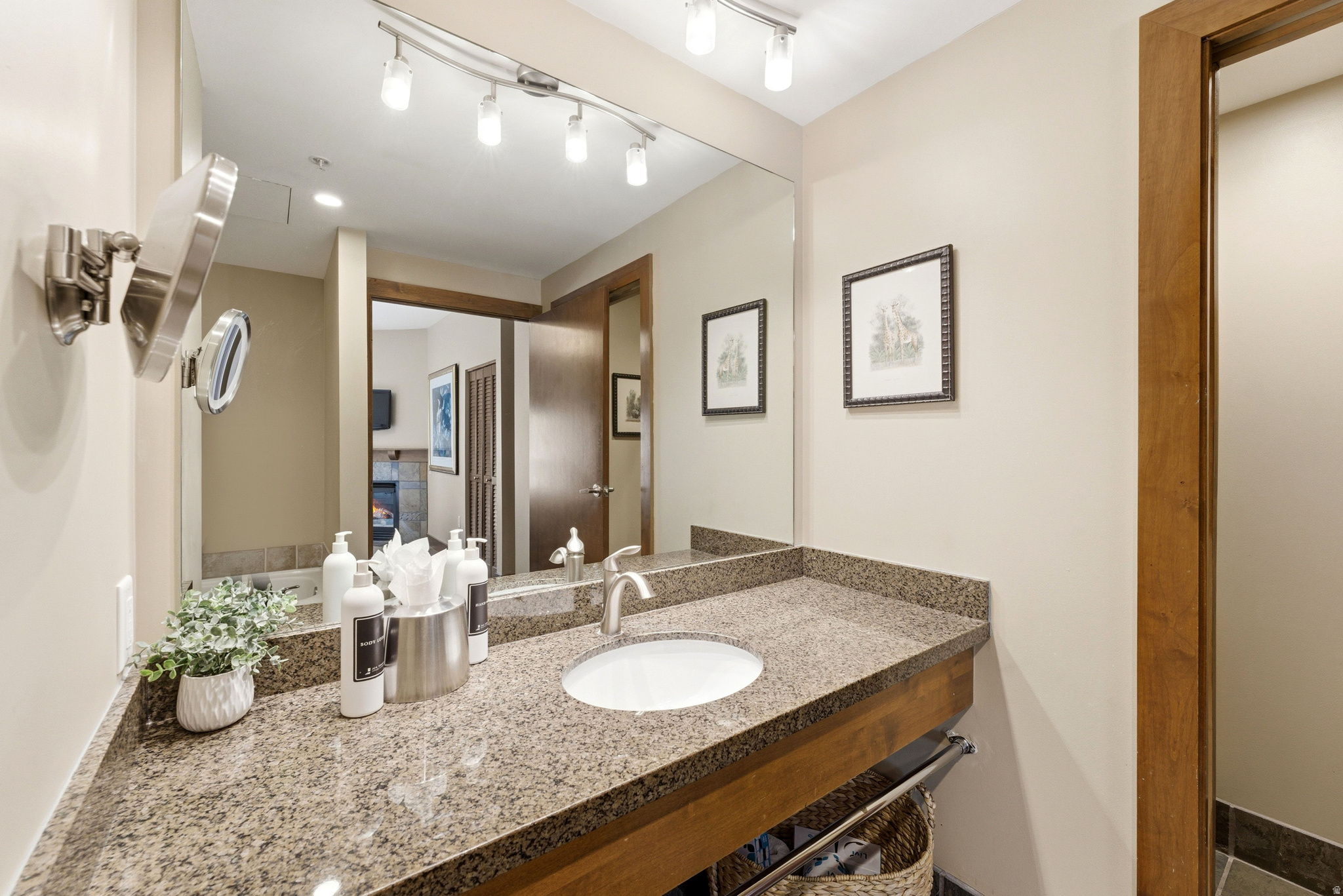 CANYONS CONDOMINIUM - Residential