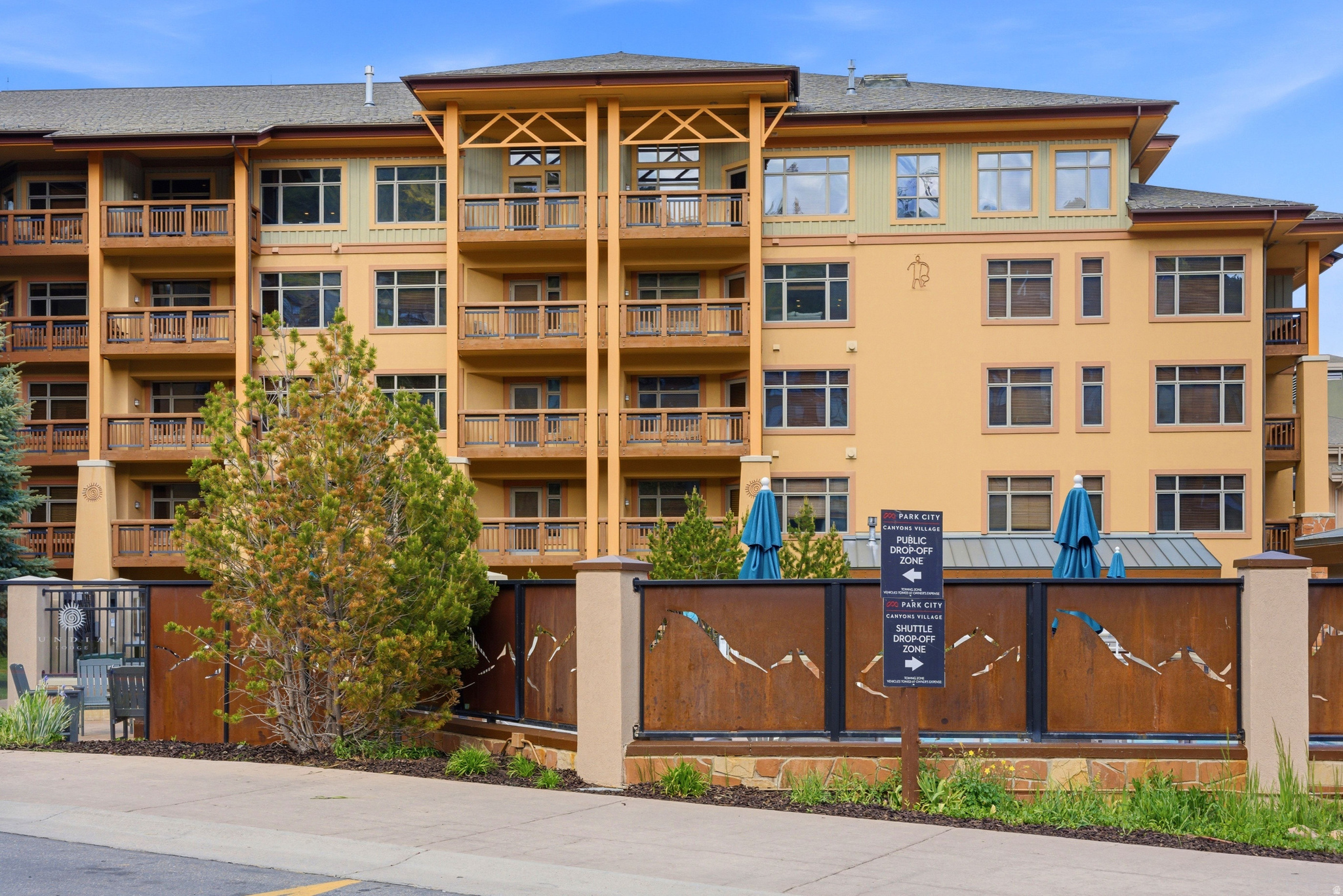 CANYONS CONDOMINIUM - Residential