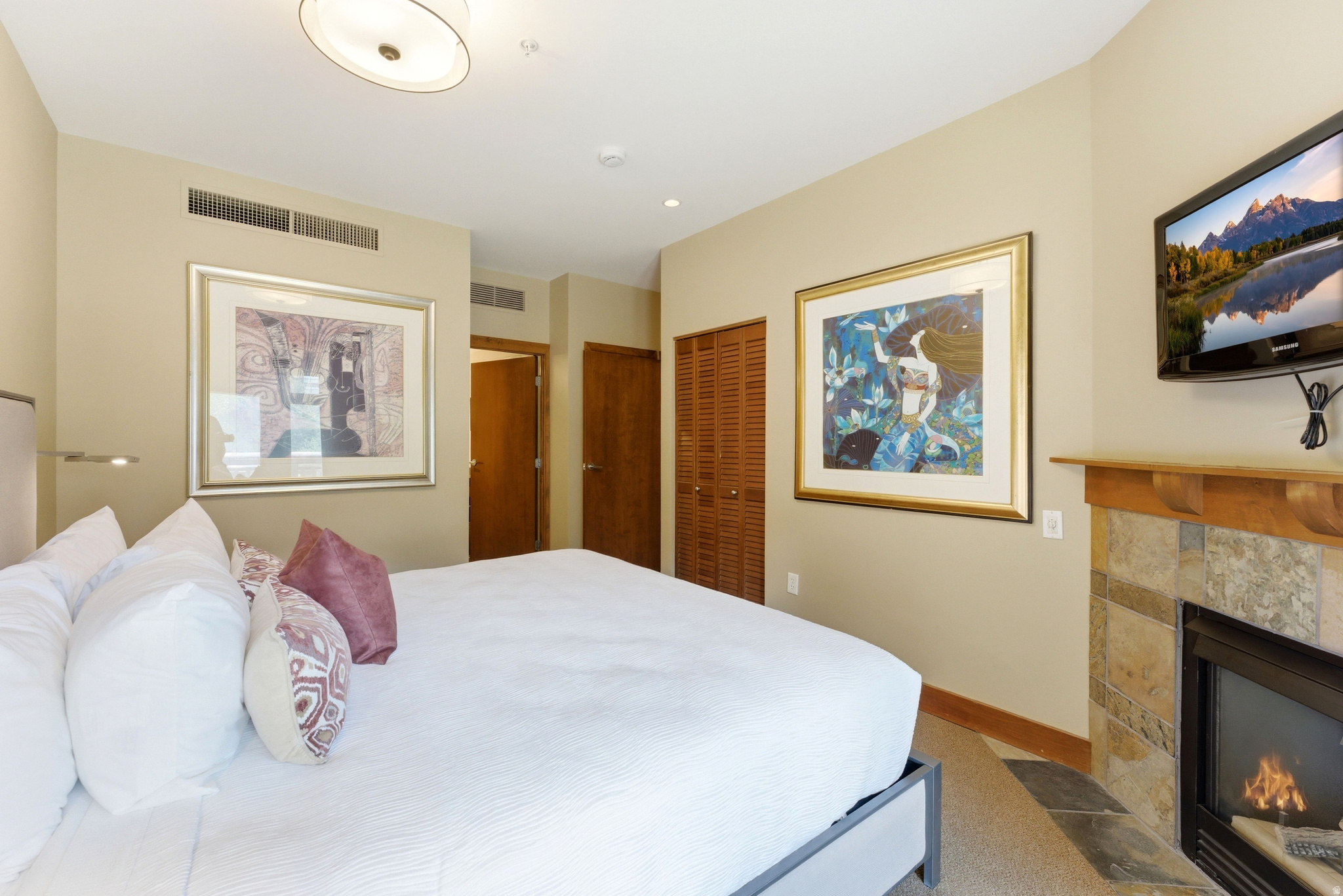 CANYONS CONDOMINIUM - Residential