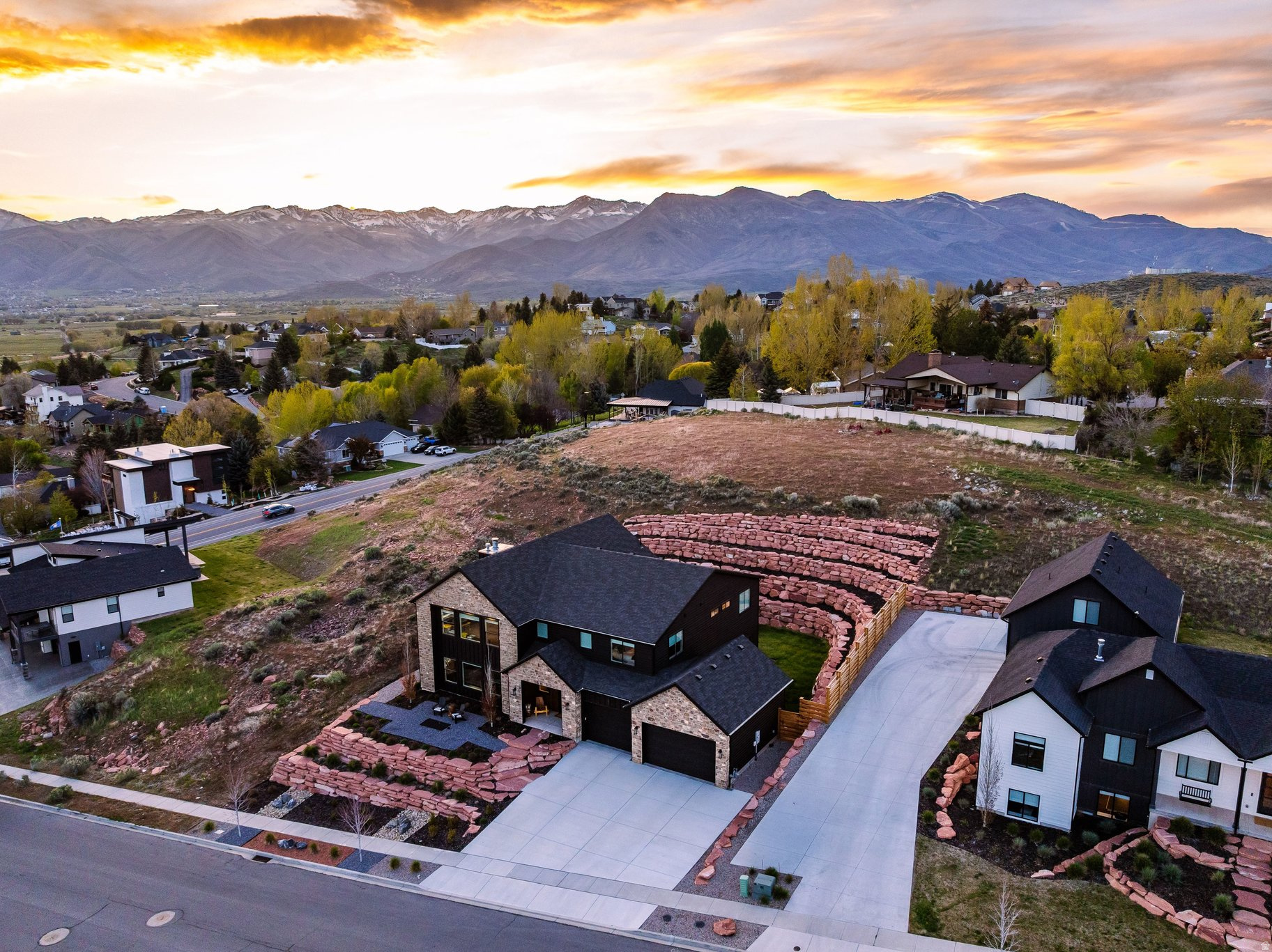 VALLEY HEIGHTS - Residential