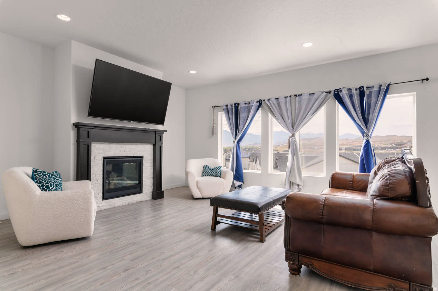 SCENIC MOUNTAIN - Residential