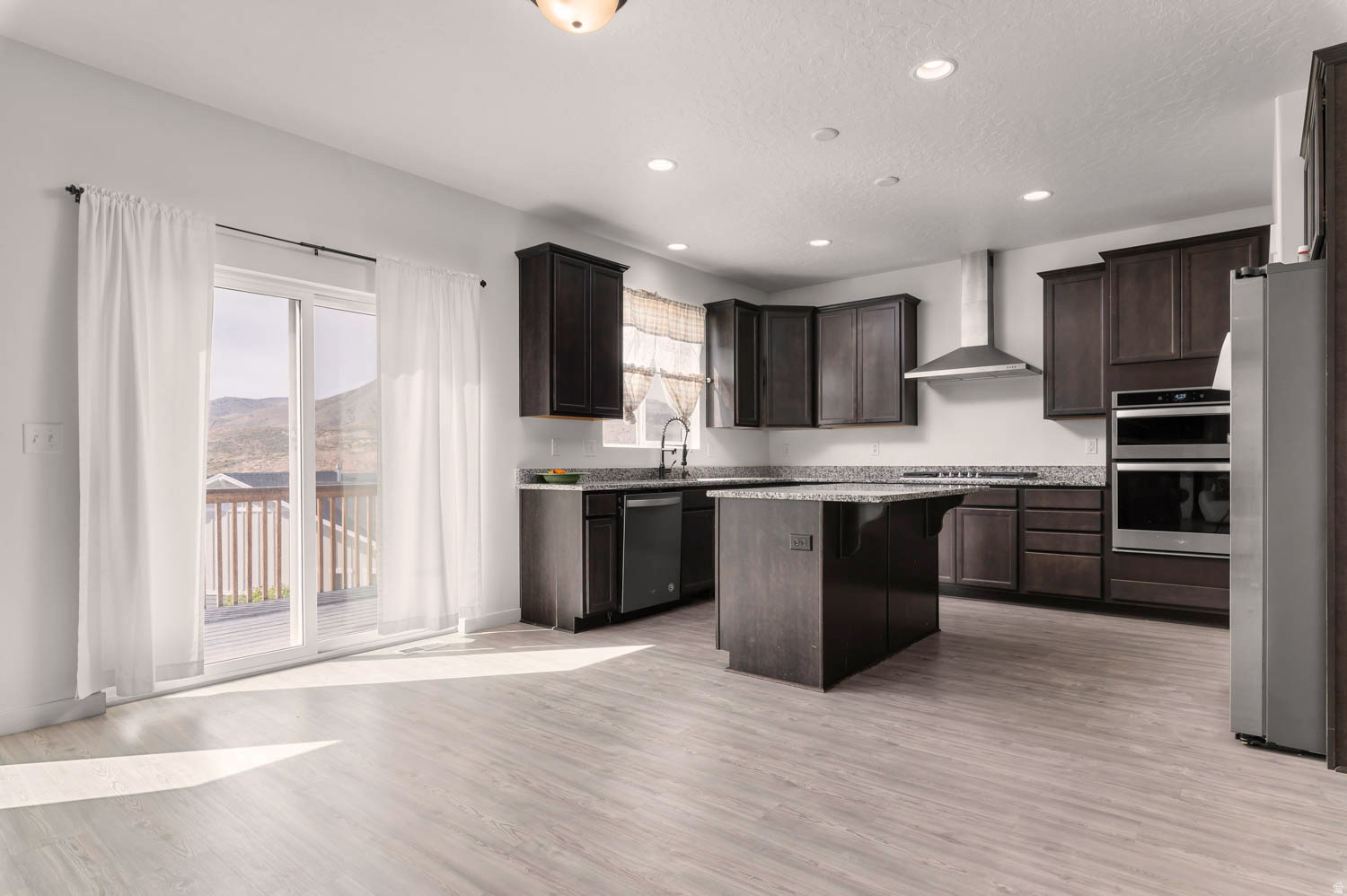 SCENIC MOUNTAIN - Residential