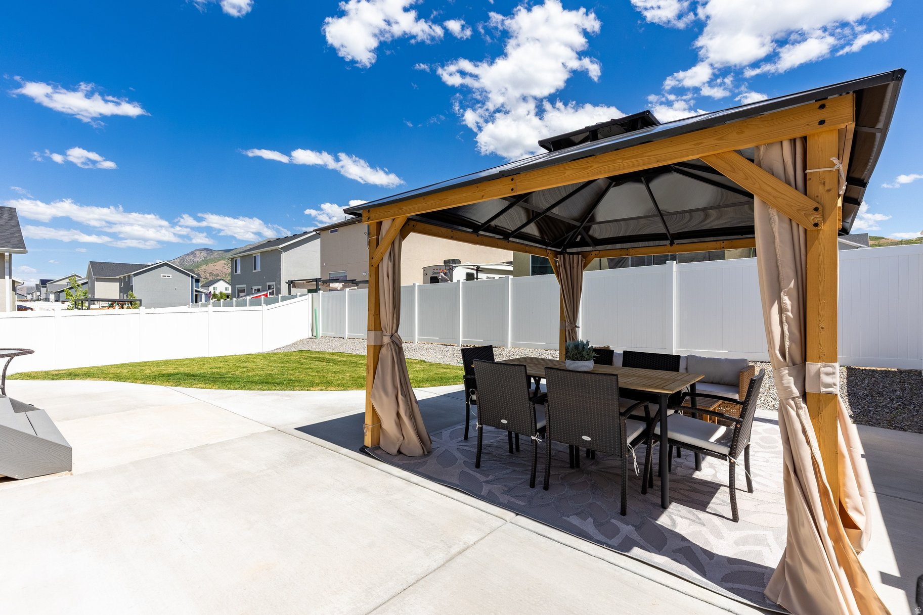FOOTHILL VILLAGE - Residential