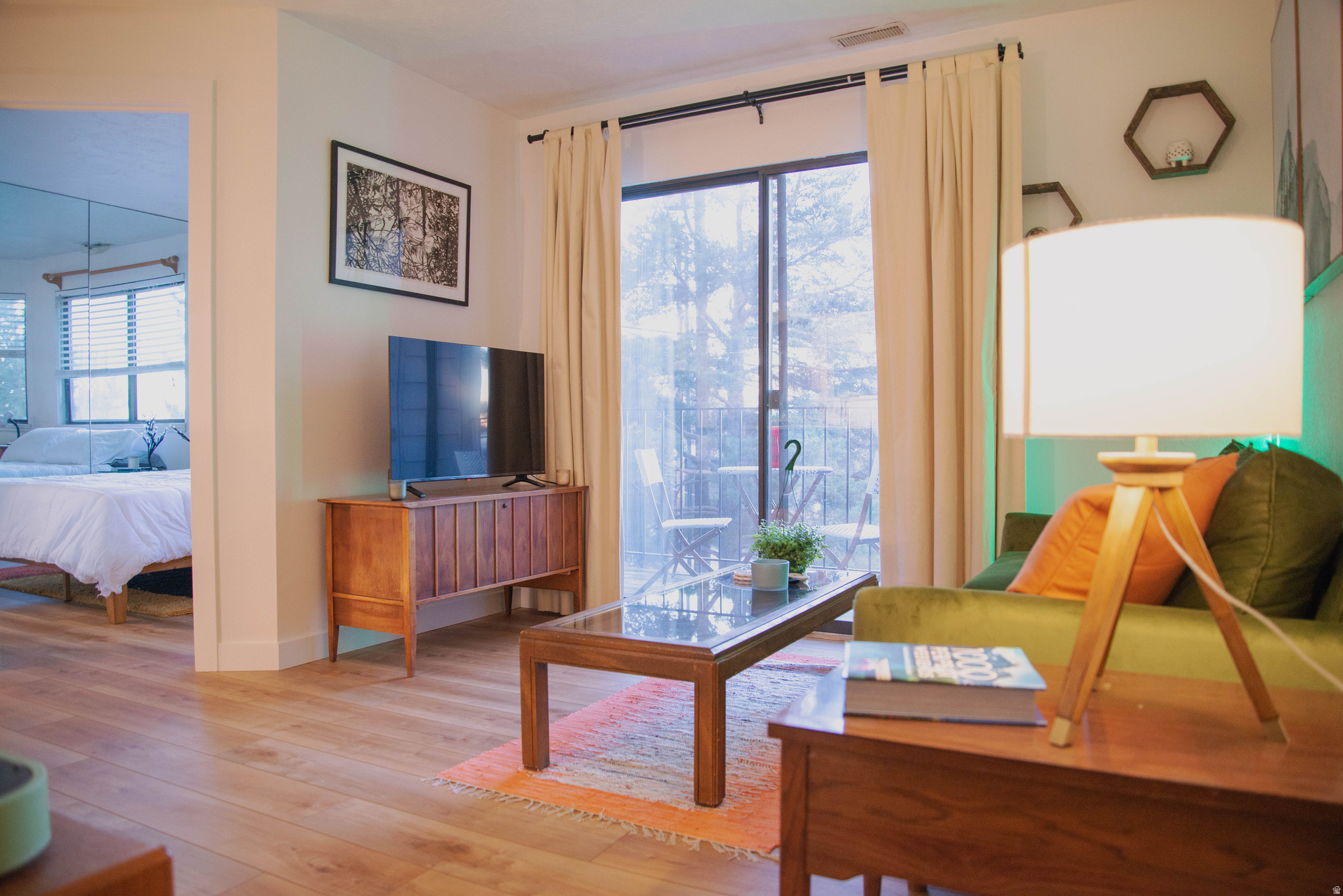 CAPITOL - Residential