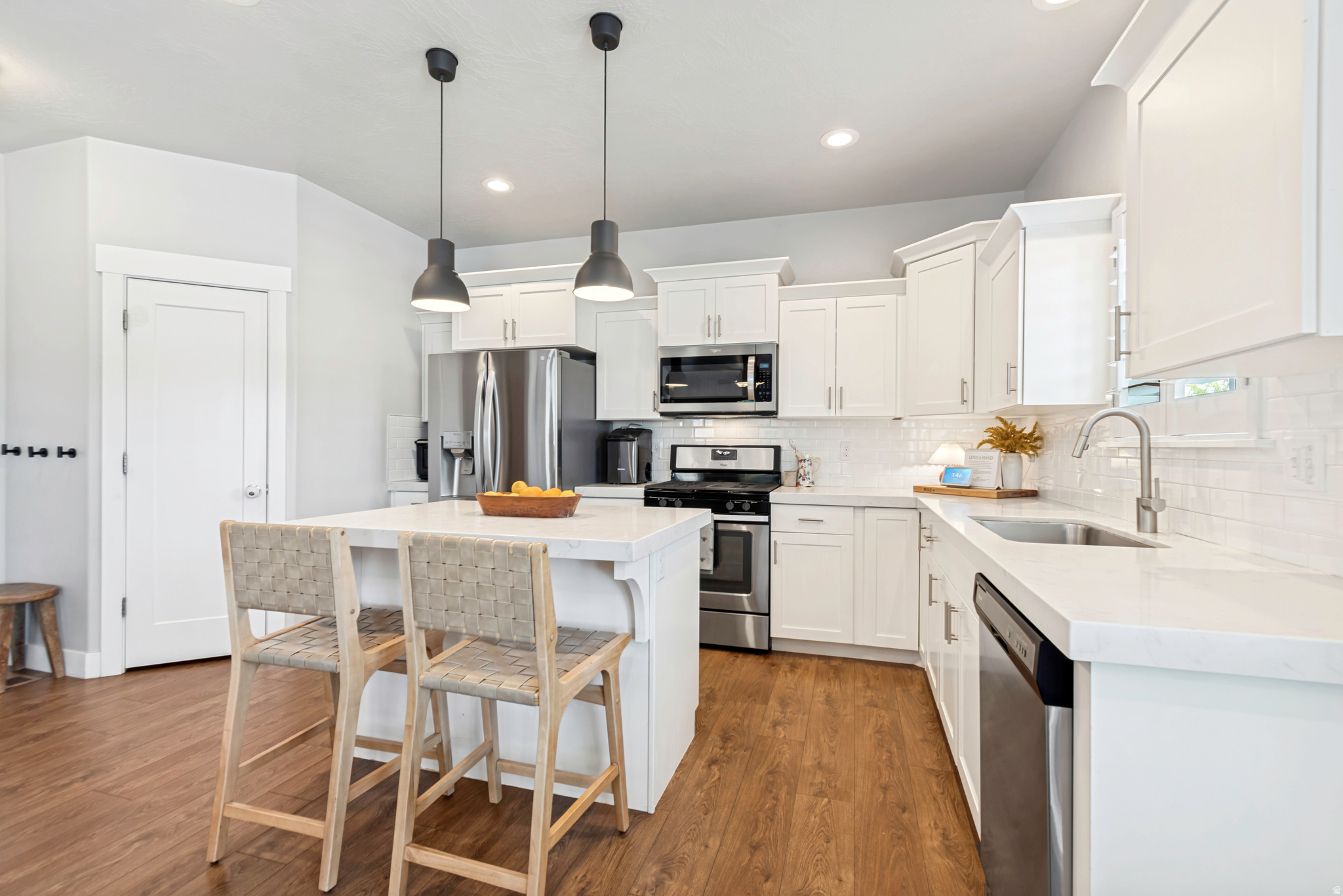 CASCADE AT WATERS EDGE - Residential