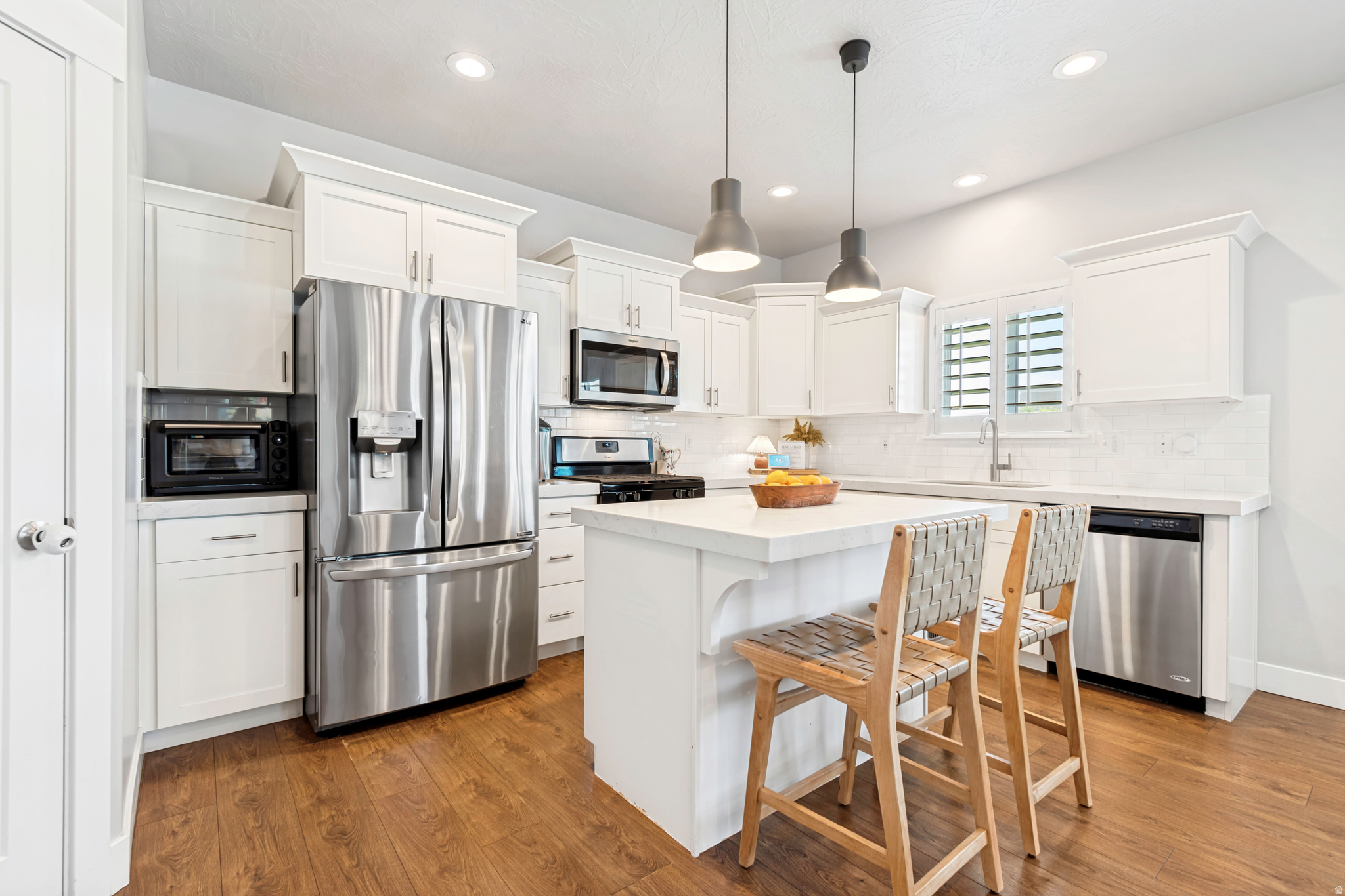 CASCADE AT WATERS EDGE - Residential
