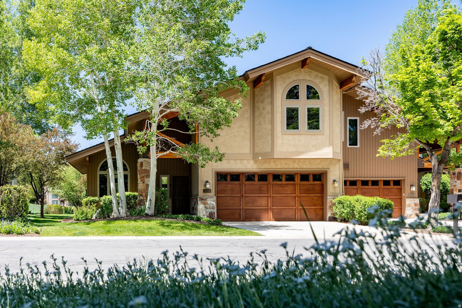 FOUR LAKES VILLAGE - Residential