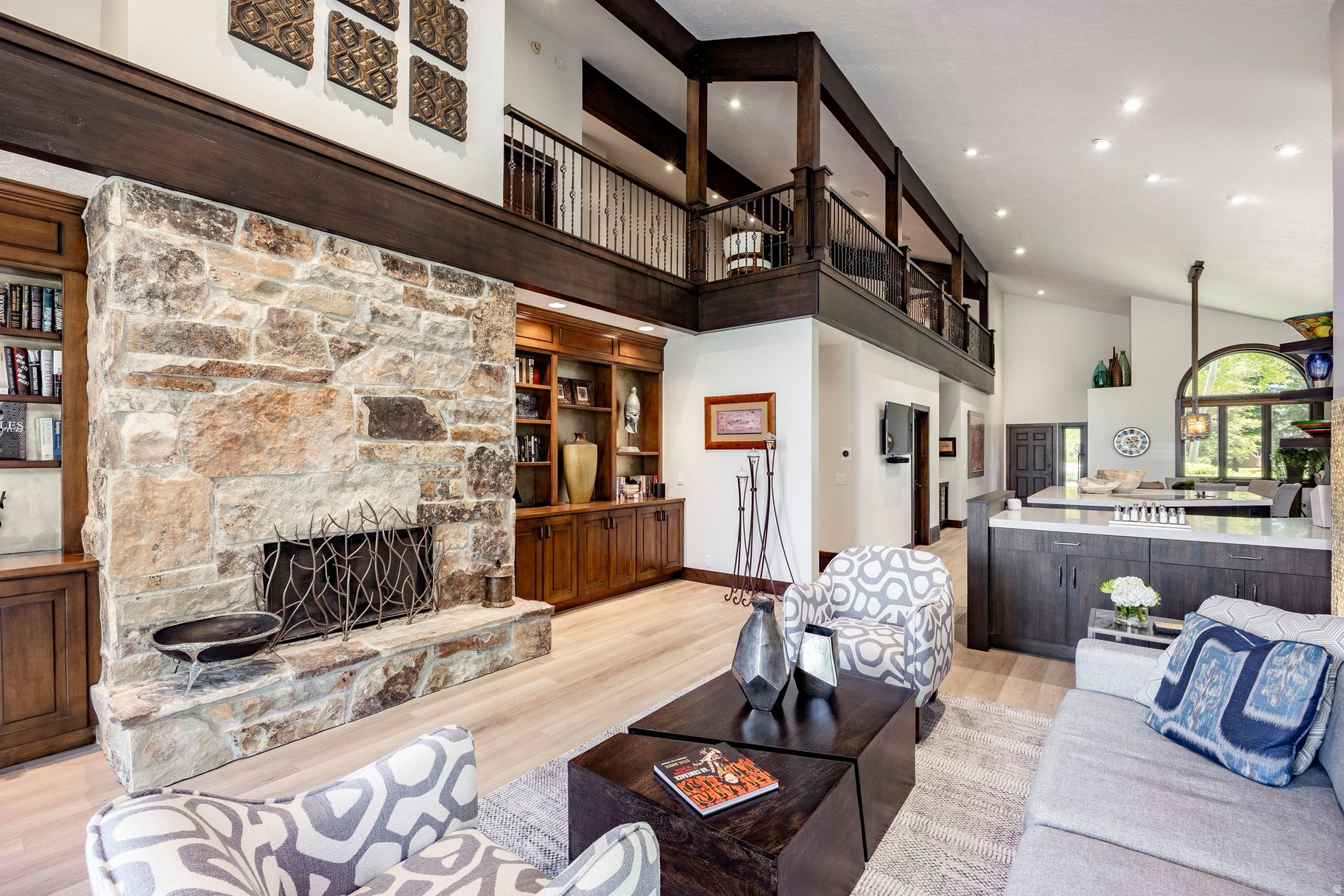 FOUR LAKES VILLAGE - Residential