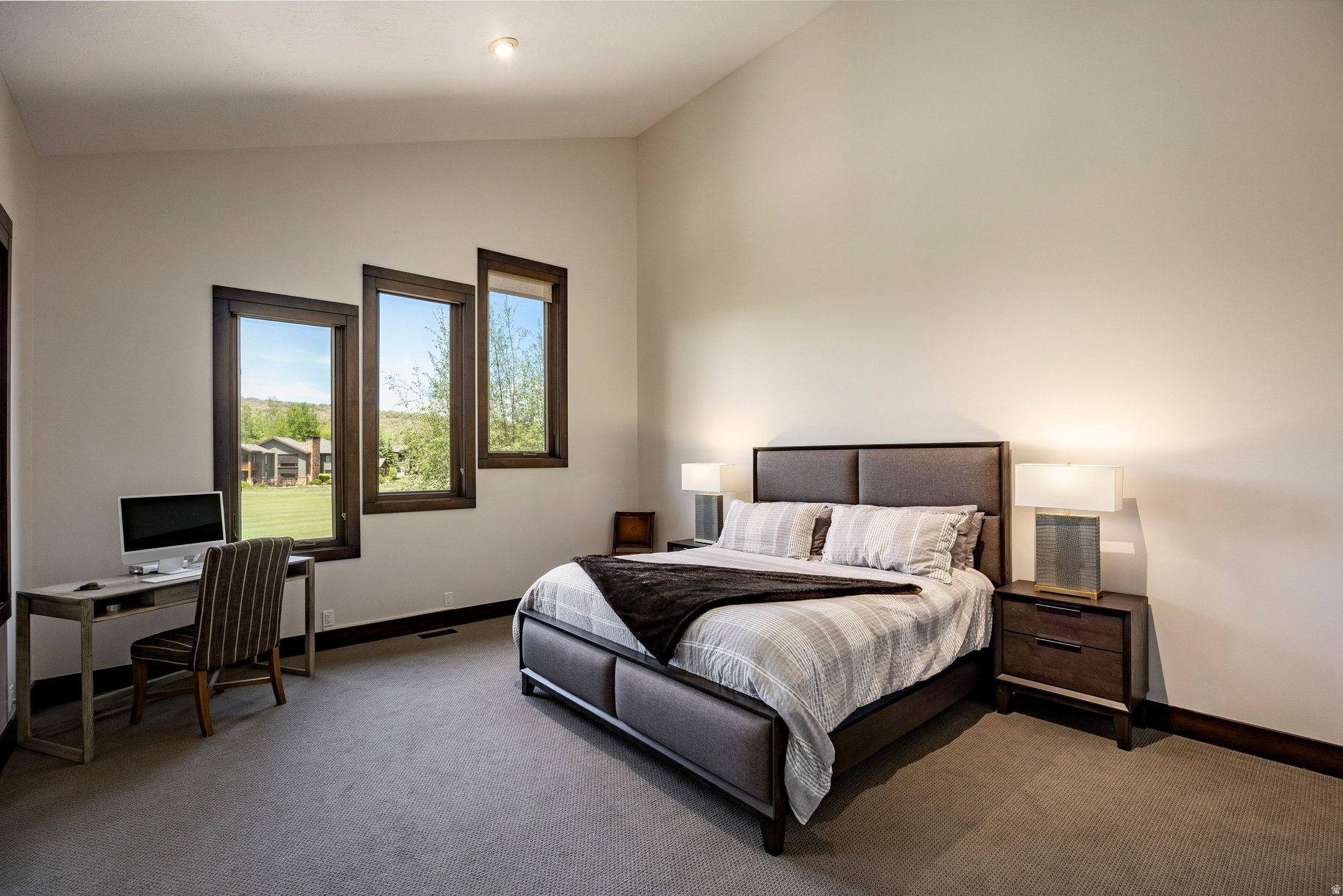 FOUR LAKES VILLAGE - Residential