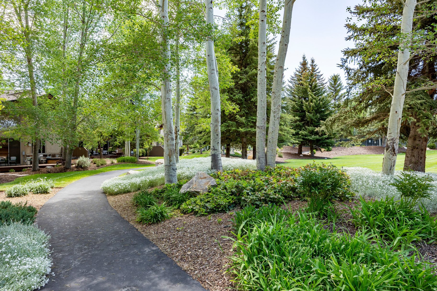 FOUR LAKES VILLAGE - Residential