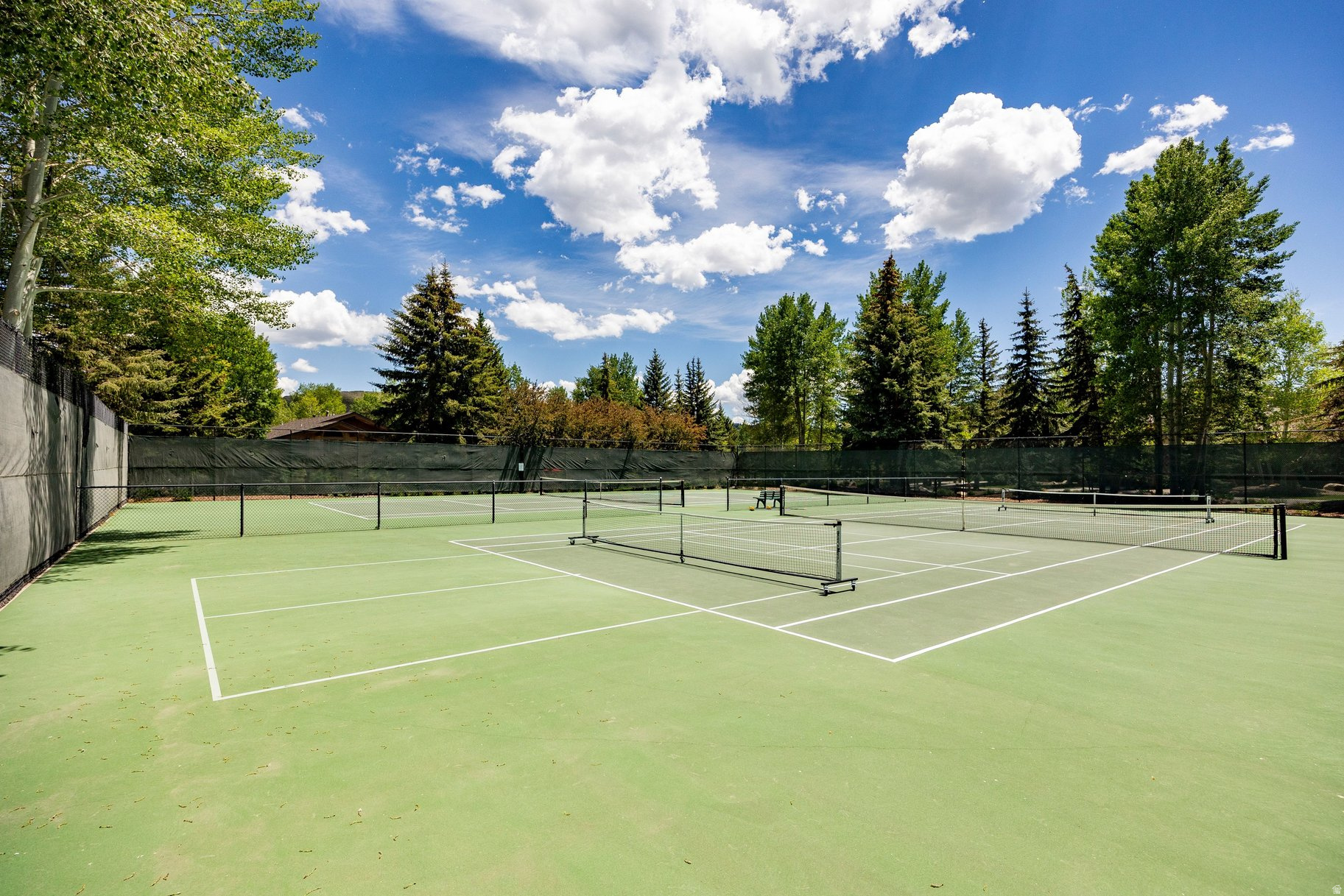 FOUR LAKES VILLAGE - Residential