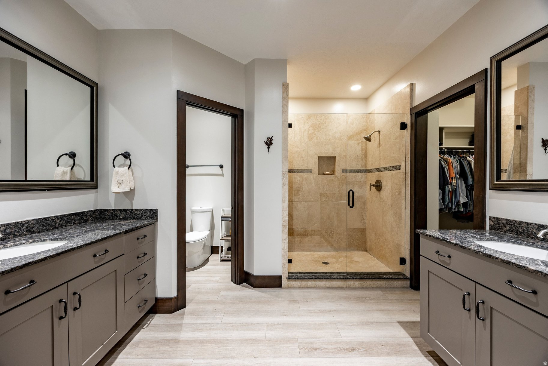 FOUR LAKES VILLAGE - Residential