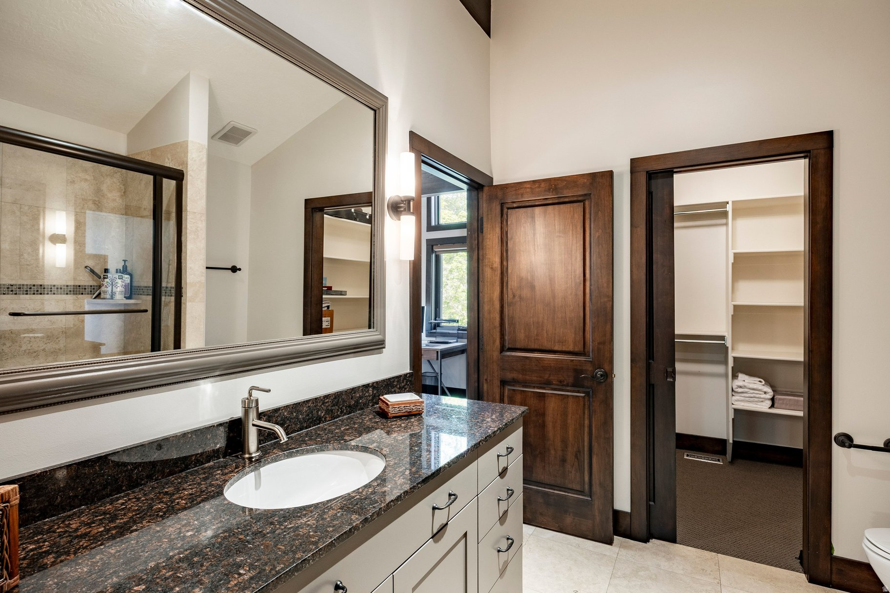 FOUR LAKES VILLAGE - Residential