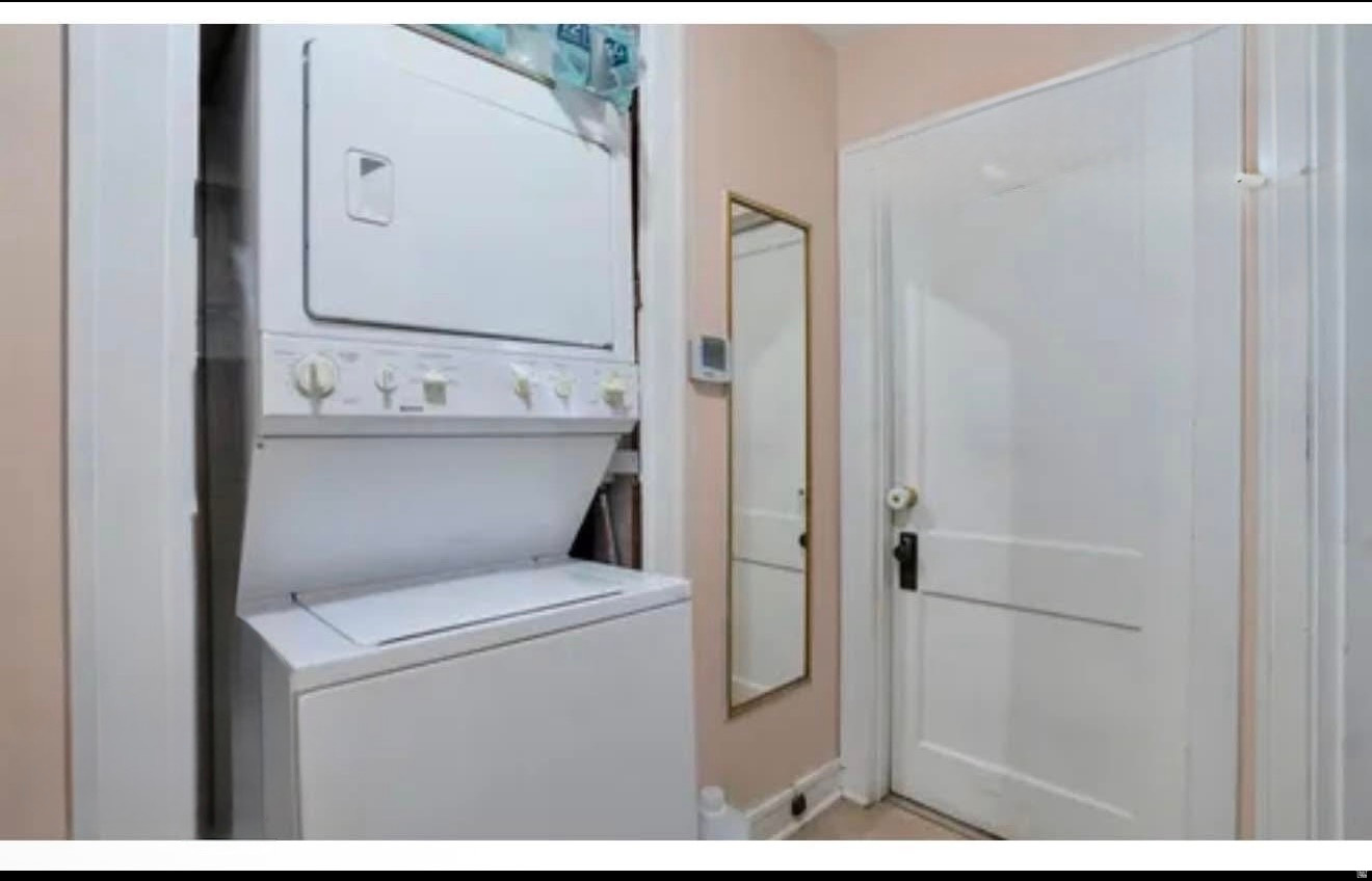 ROCKEFELLER SUBDIVIS - Residential