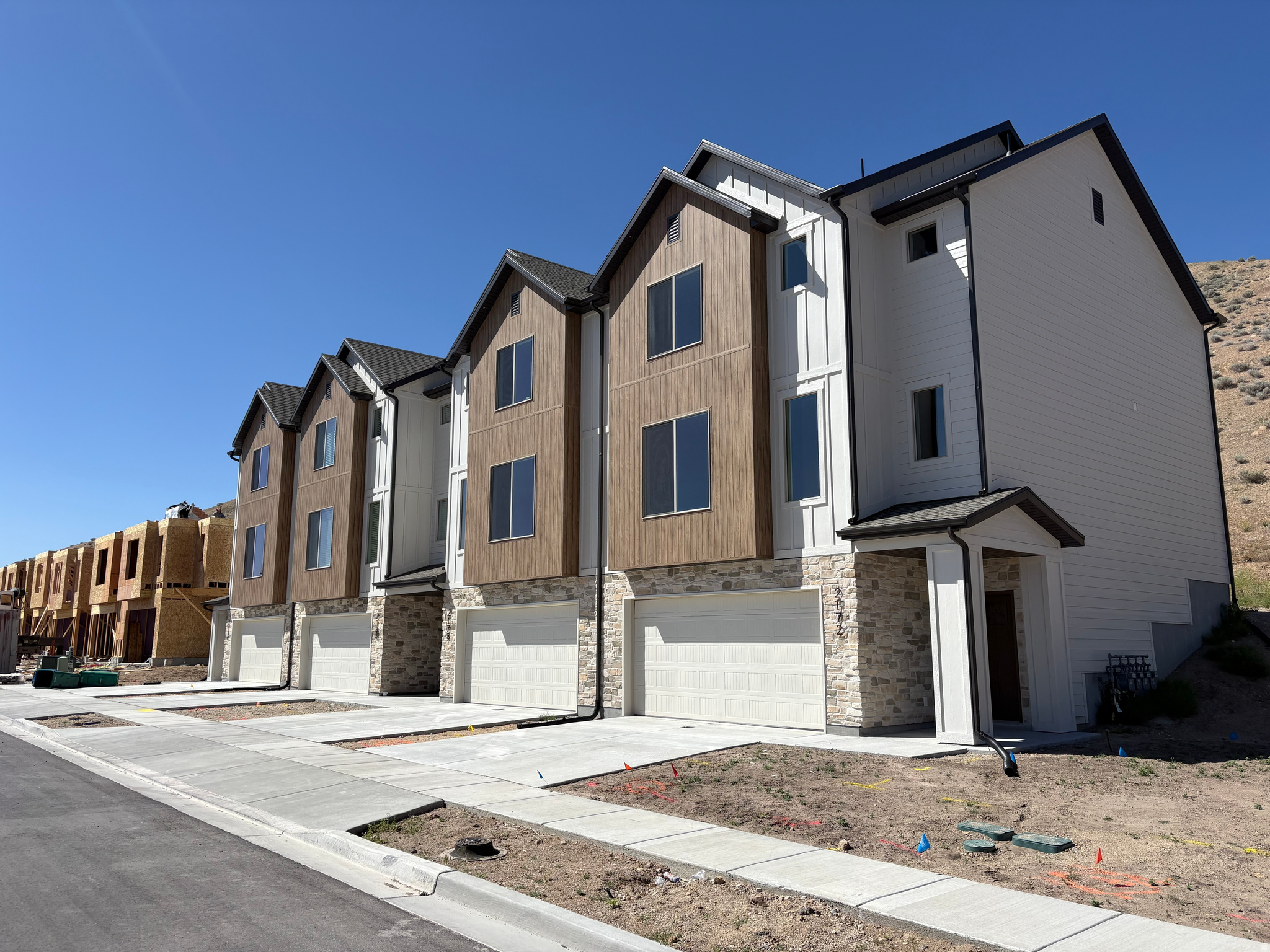 FOX CANYON TOWNHOMES - Residential