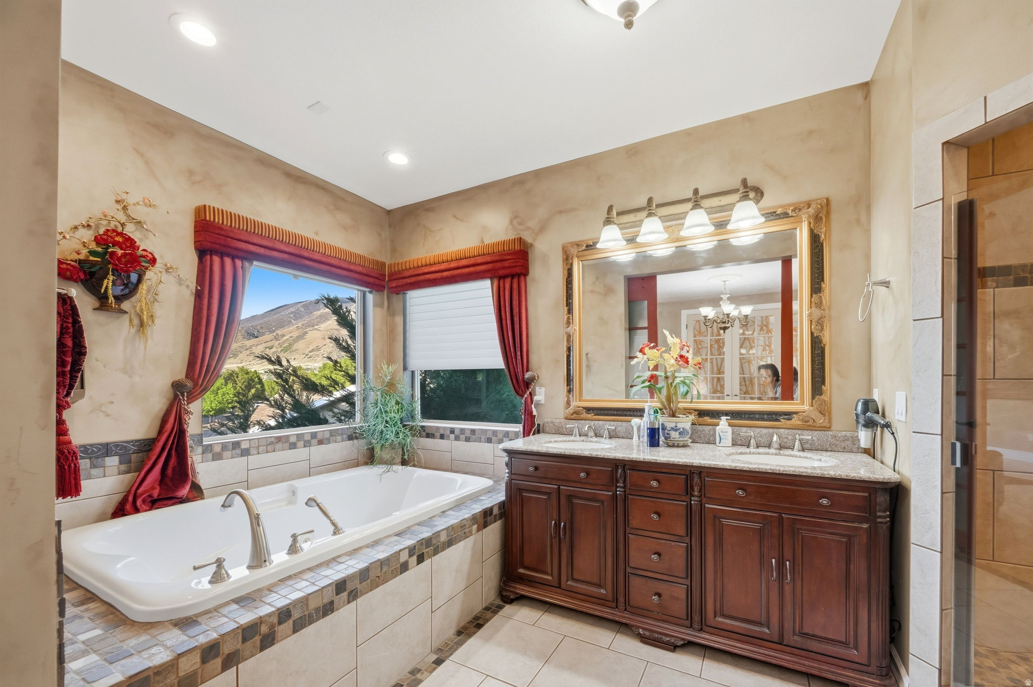 SOUTH MOUNTAIN - Residential