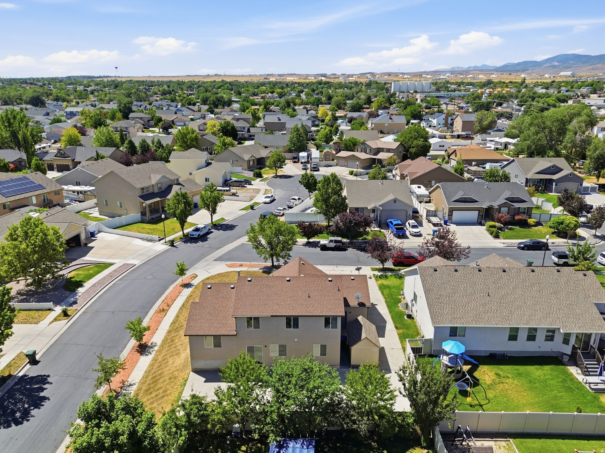 HUNTER WILLOWS PHASE 1 - Residential