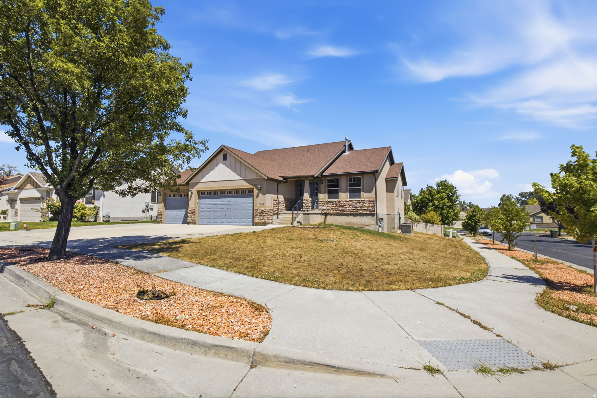 HUNTER WILLOWS PHASE 1 - Residential