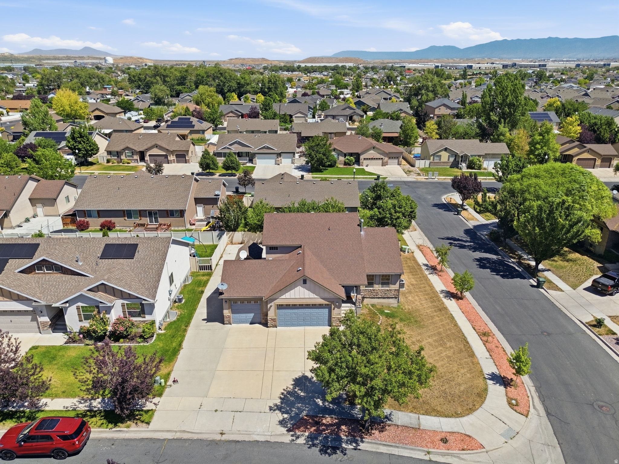 HUNTER WILLOWS PHASE 1 - Residential