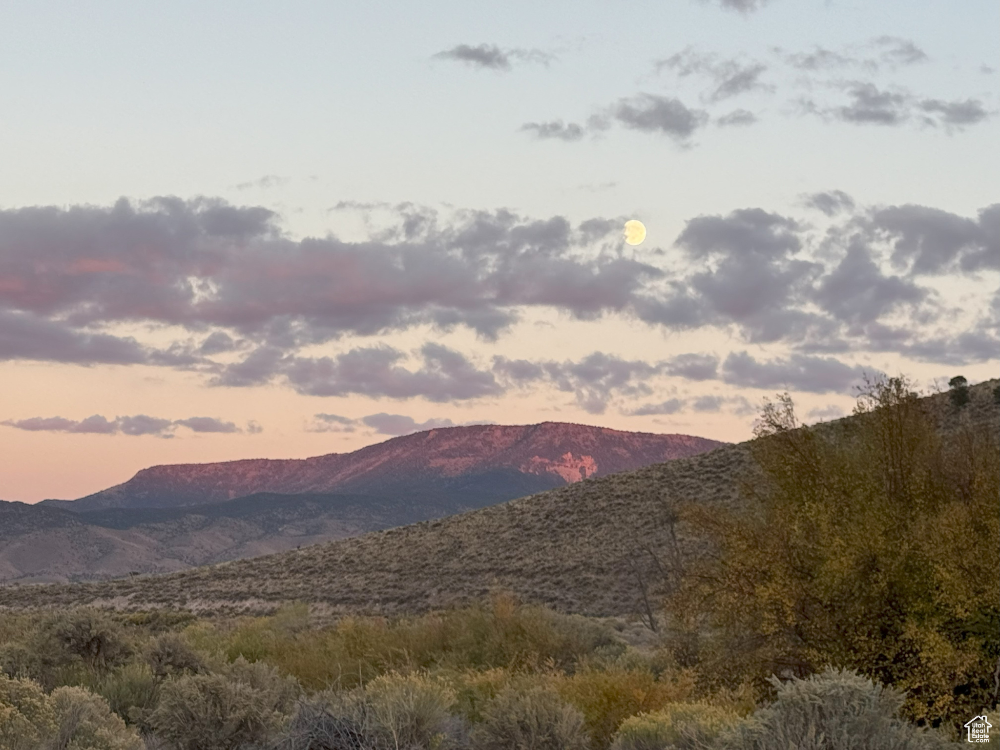 OUTLAW COUNTRY RANCHES - Land
