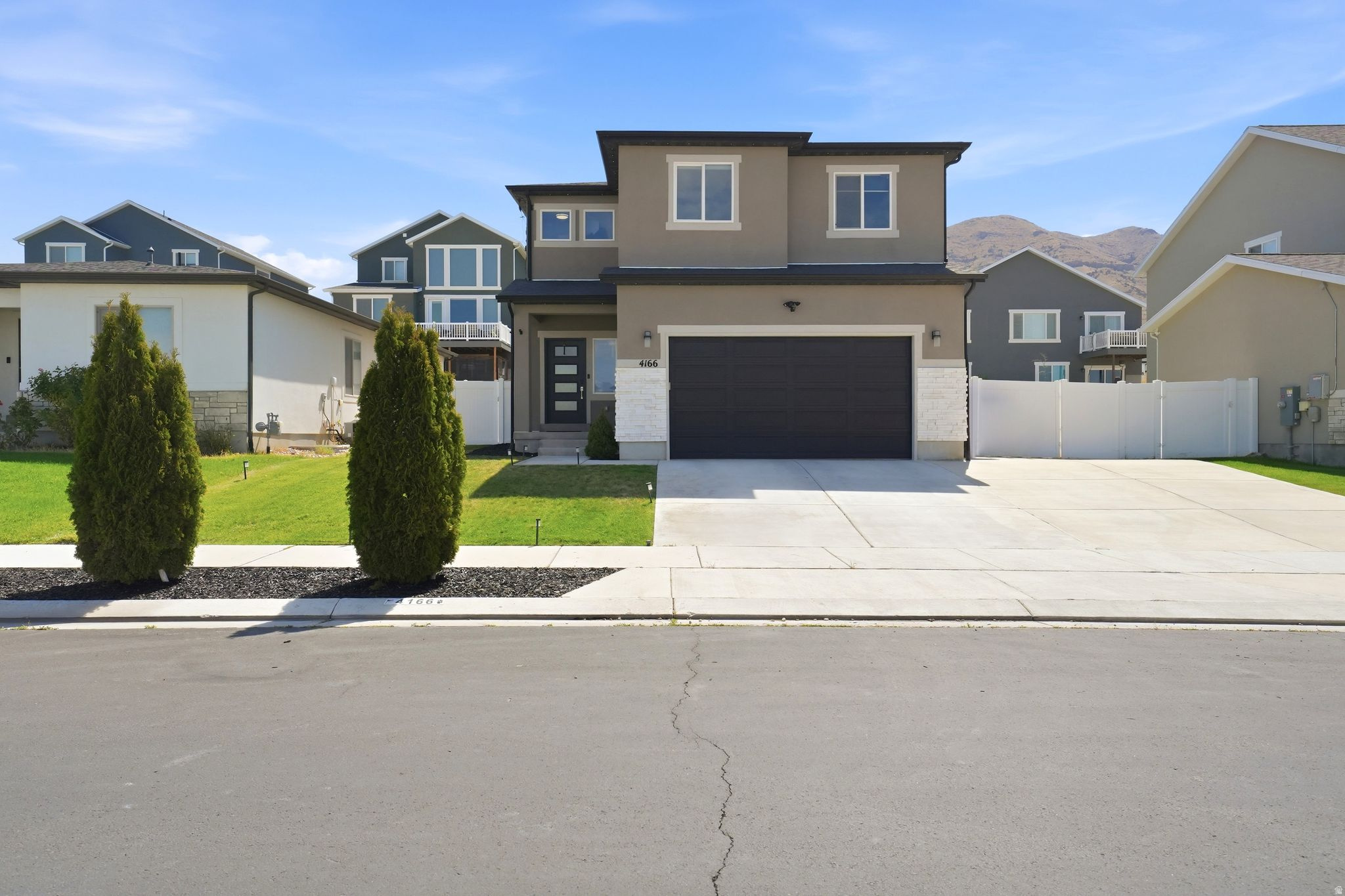 EAGLE POINT - Residential