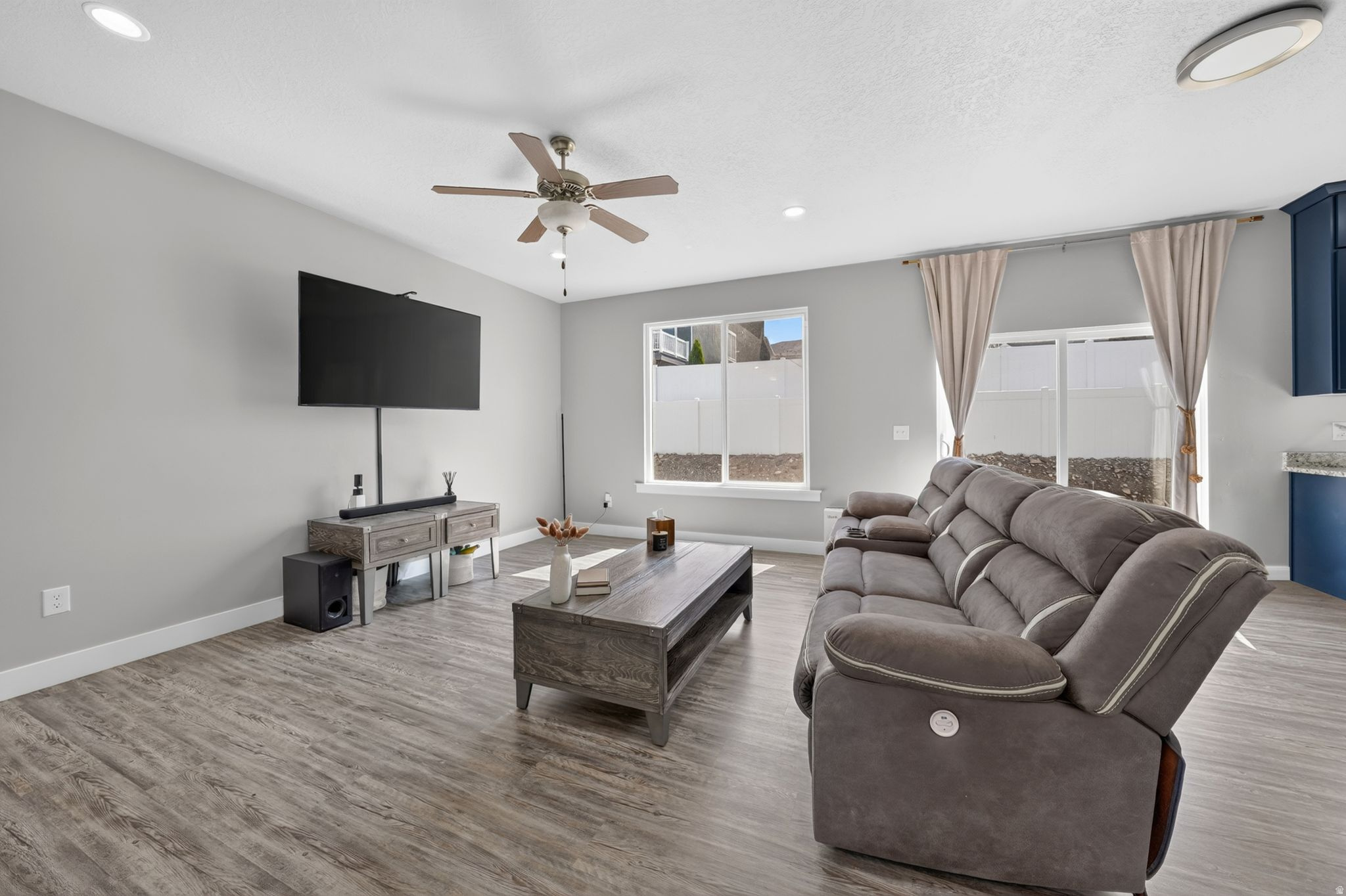 EAGLE POINT - Residential