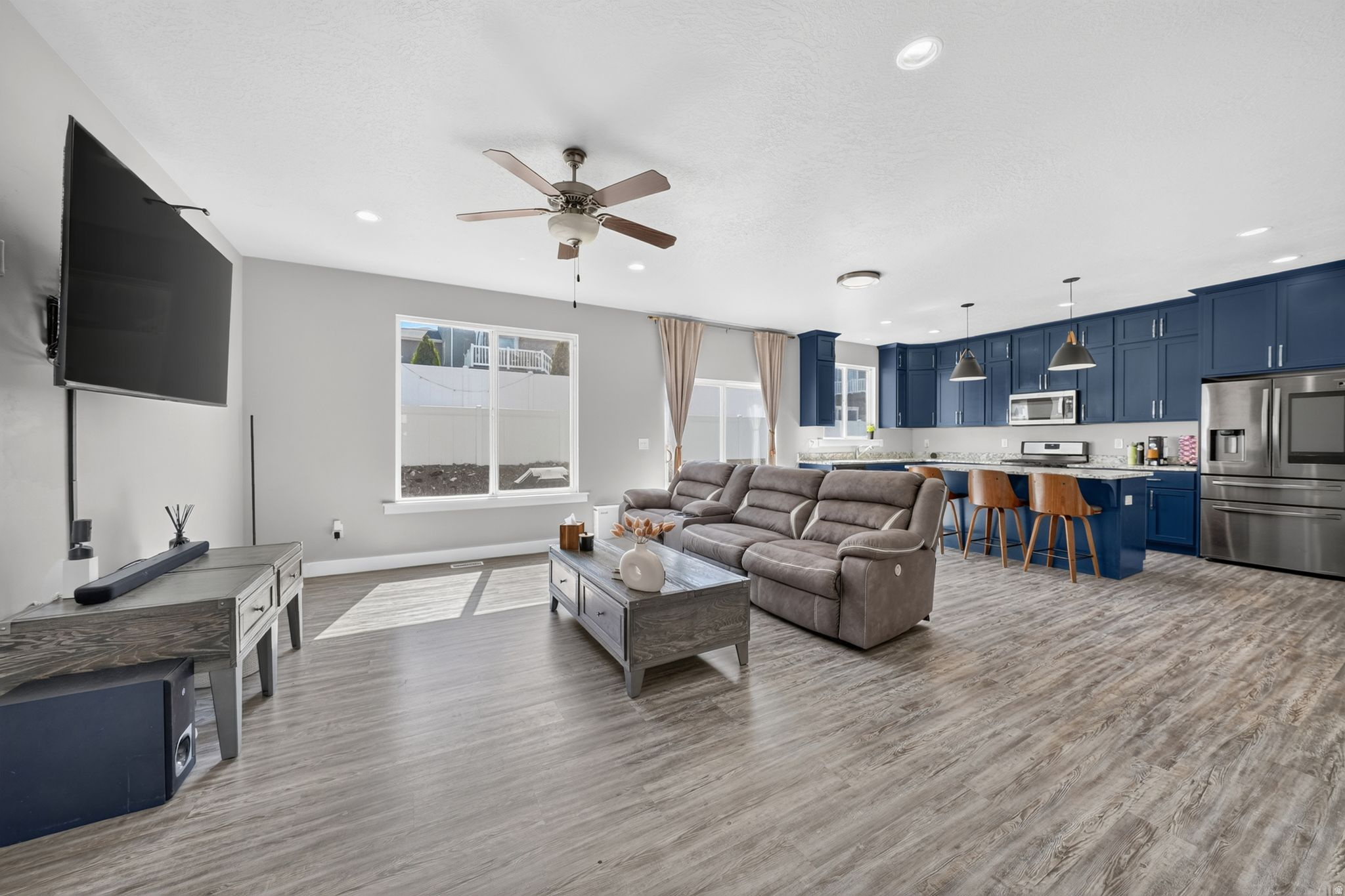 EAGLE POINT - Residential