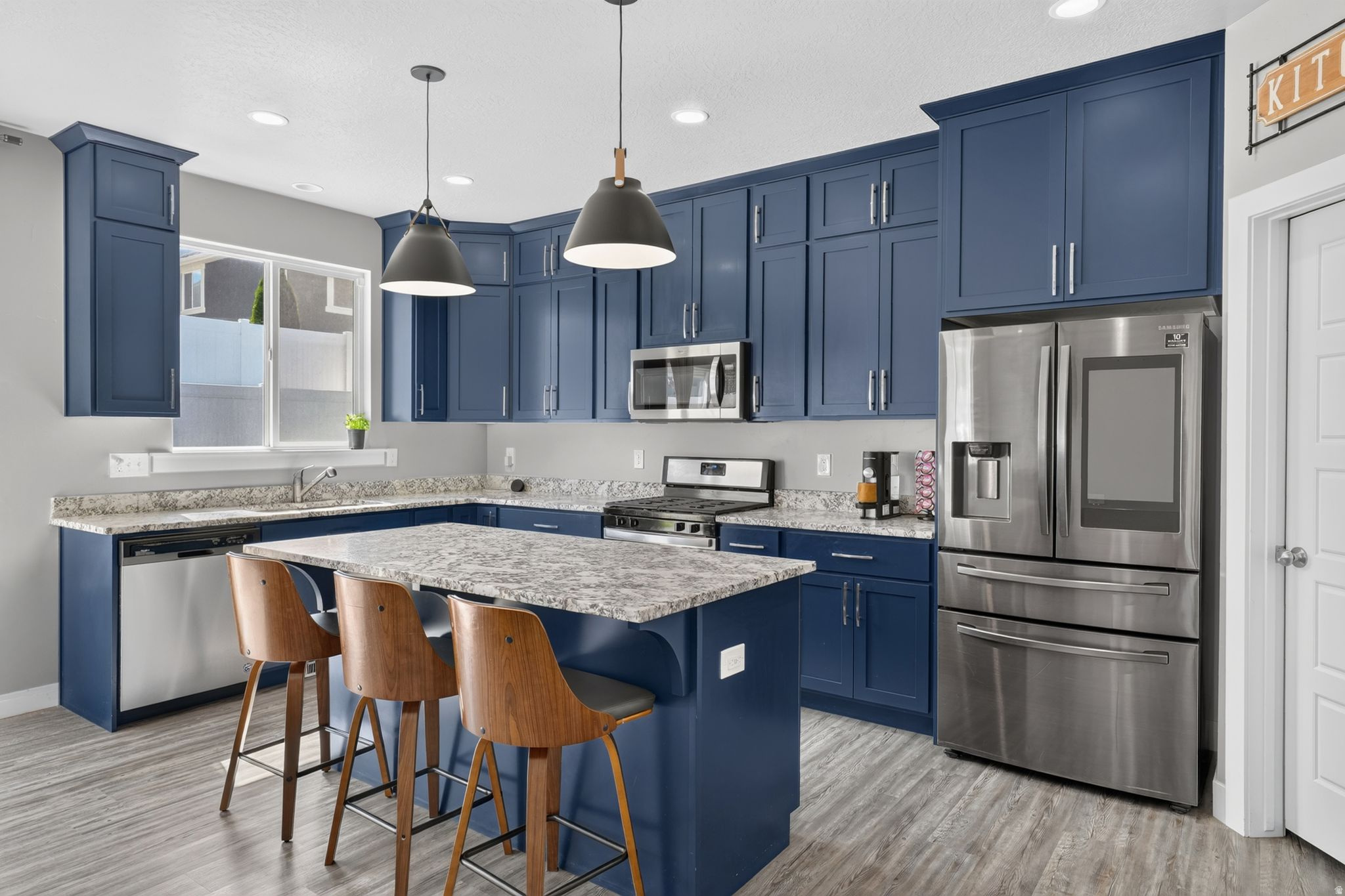 EAGLE POINT - Residential