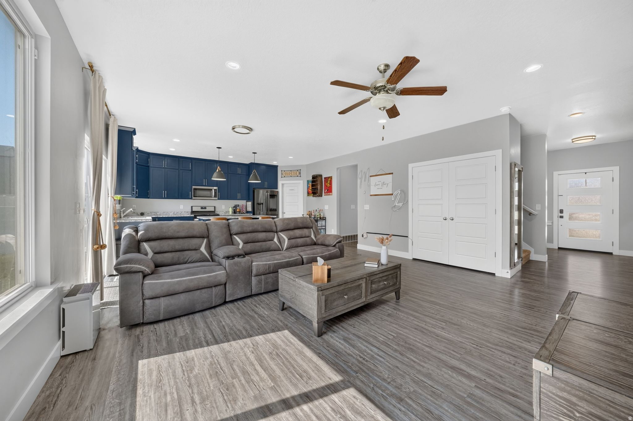 EAGLE POINT - Residential