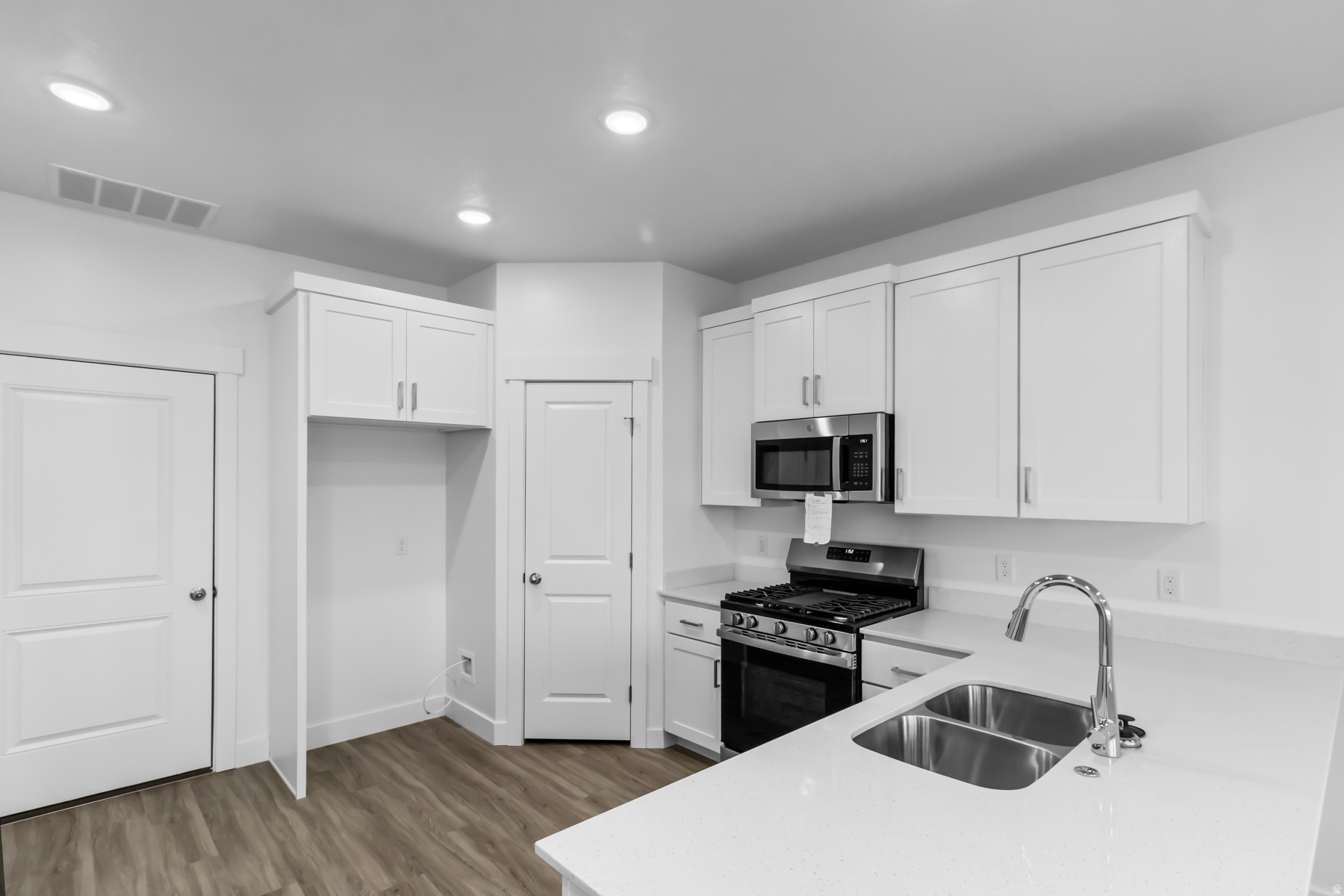 RIDGELINE PARK - Residential