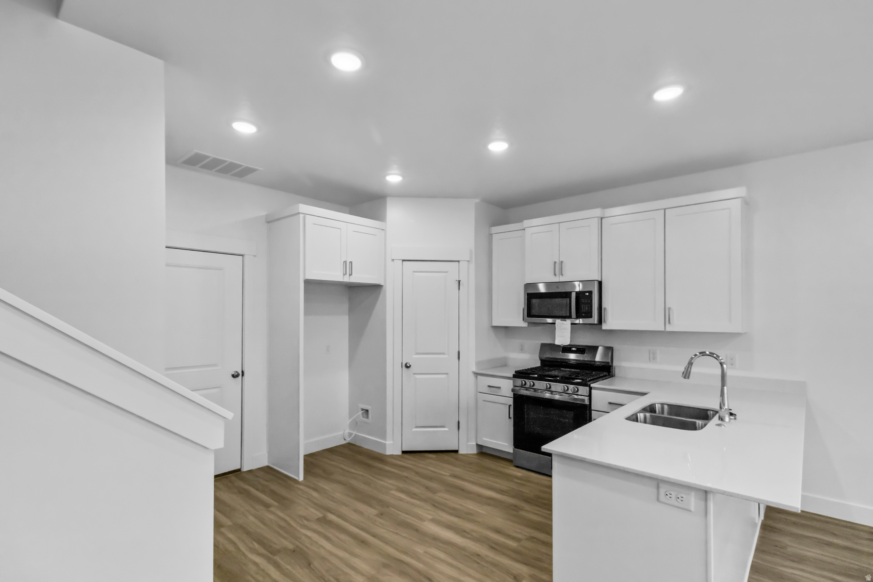 RIDGELINE PARK - Residential