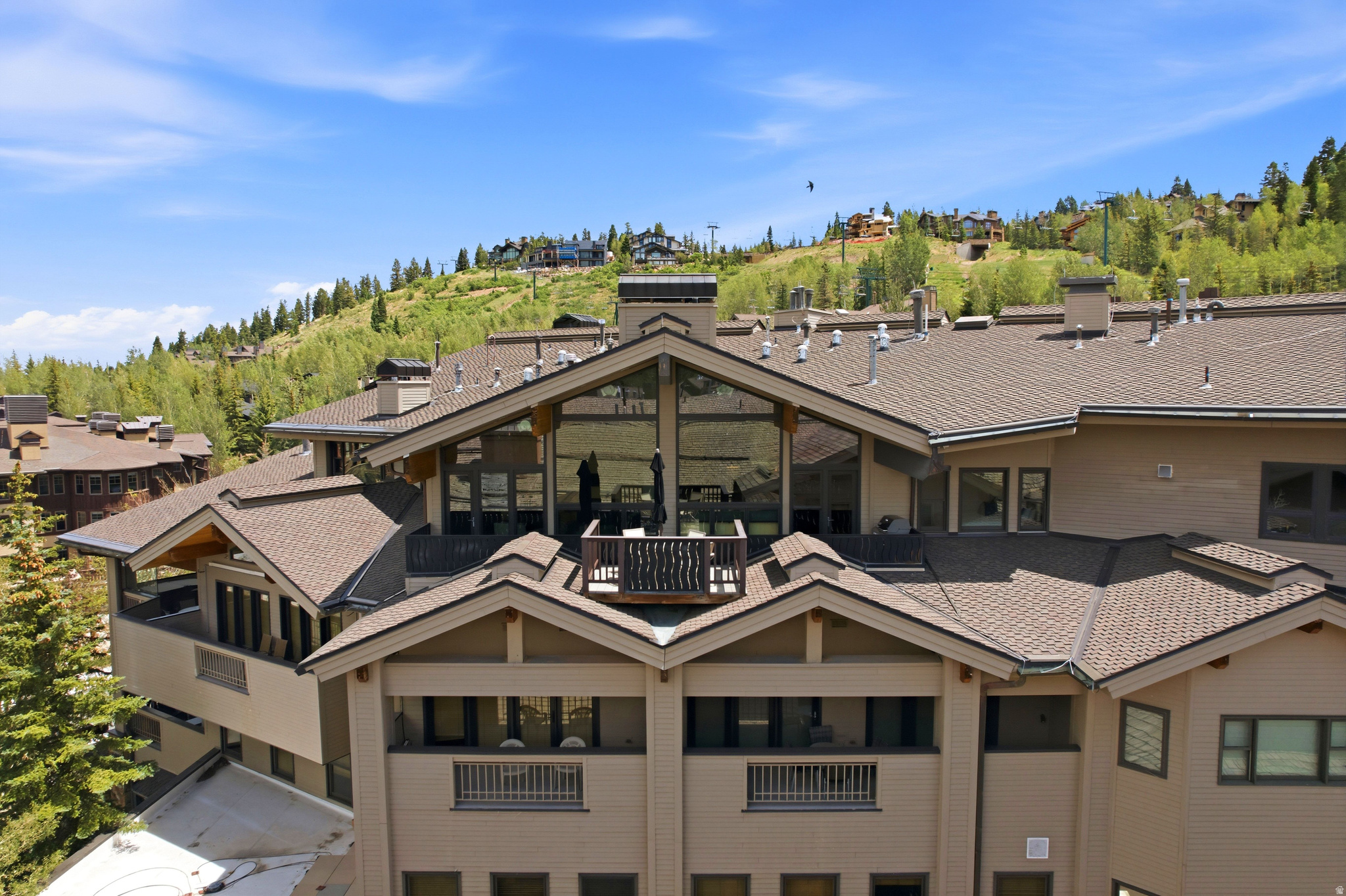 ROYAL PLAZA - Residential