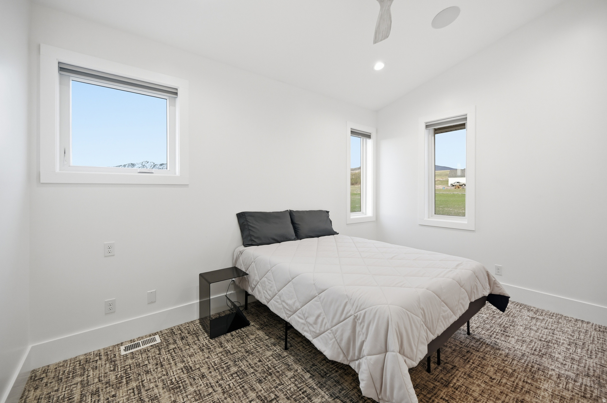 HAWKS RDG - Residential