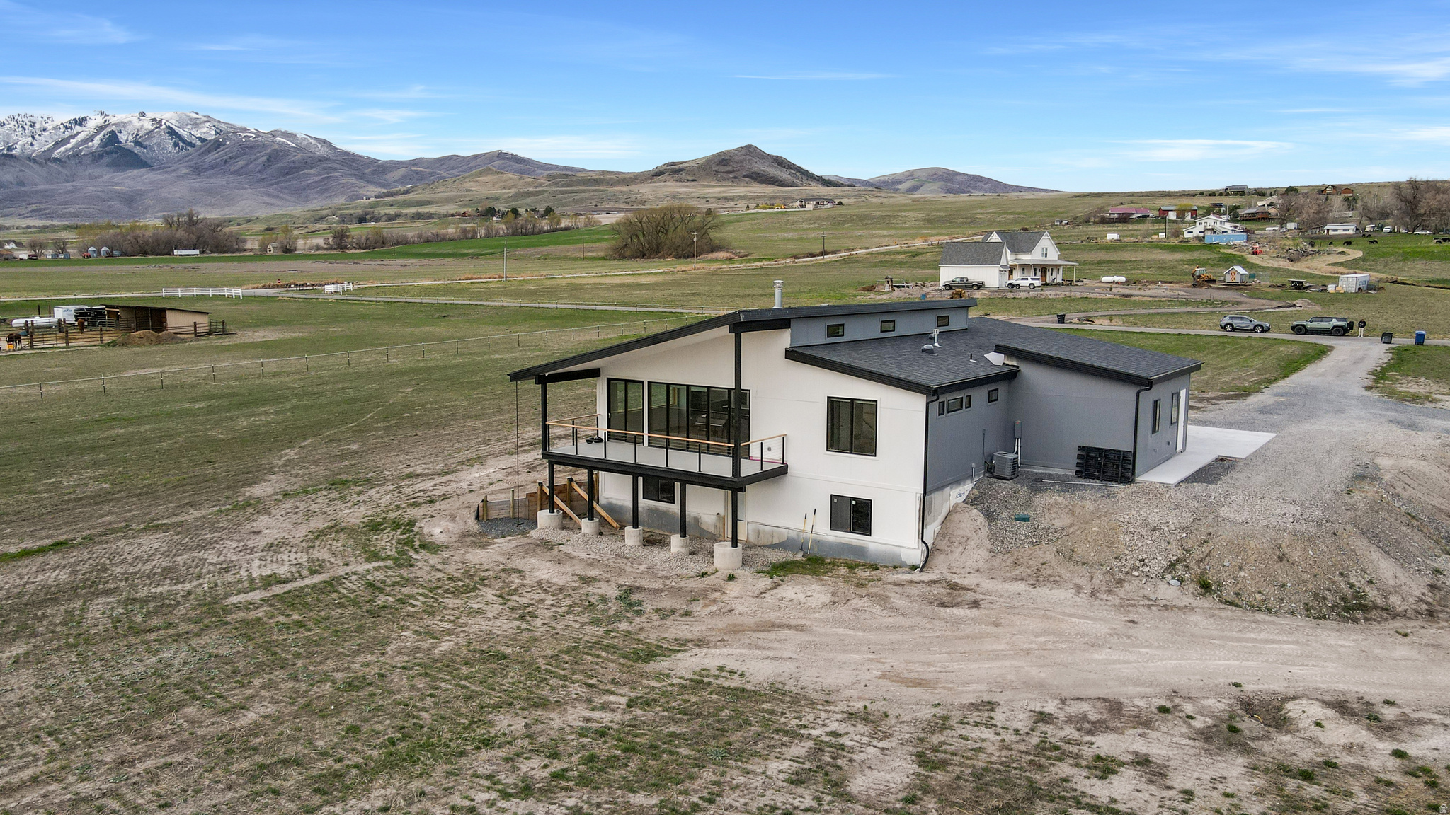 HAWKS RDG - Residential