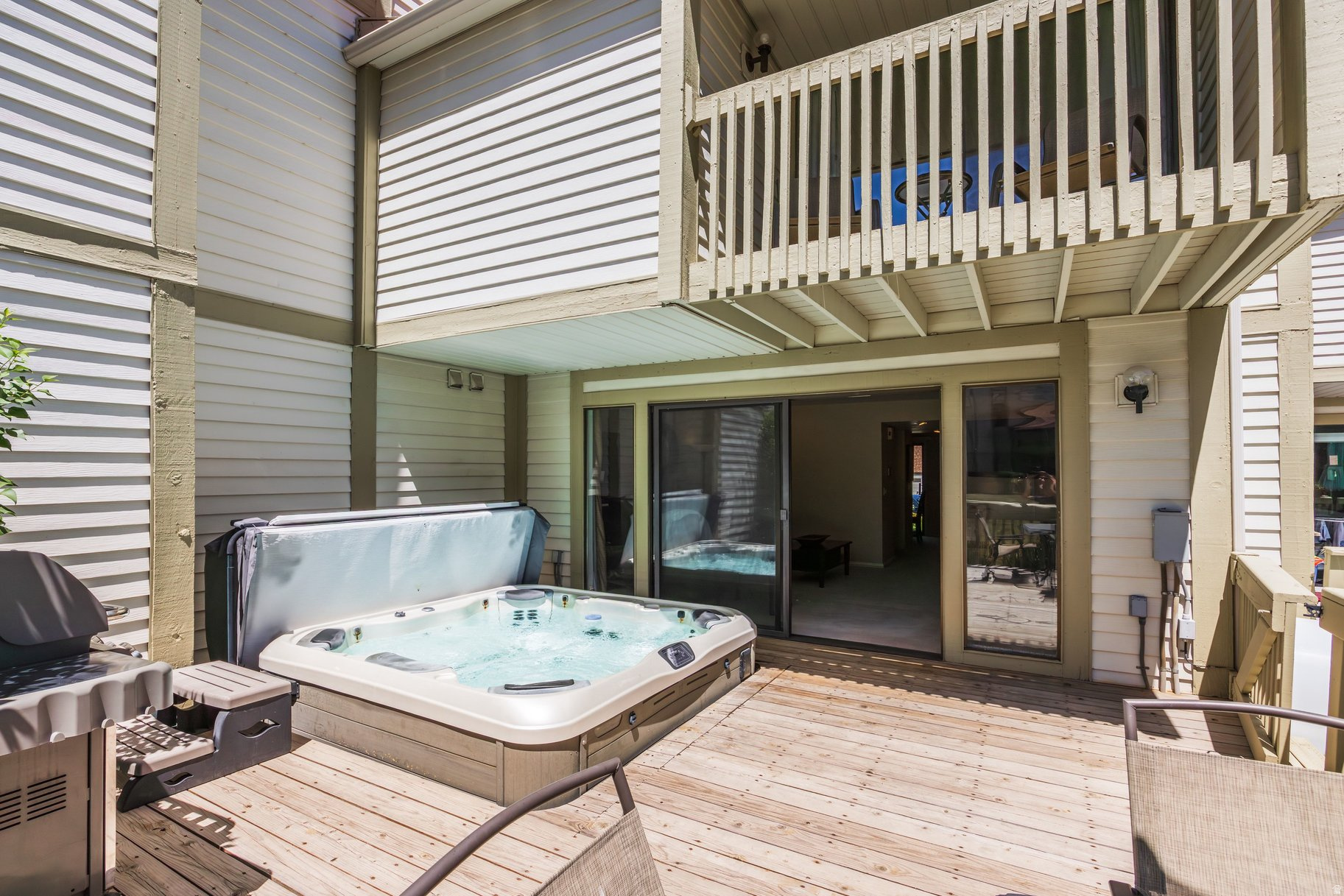 RACQUET CLUB - Residential