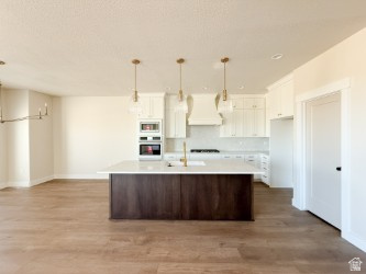 OVERLAKE - Residential